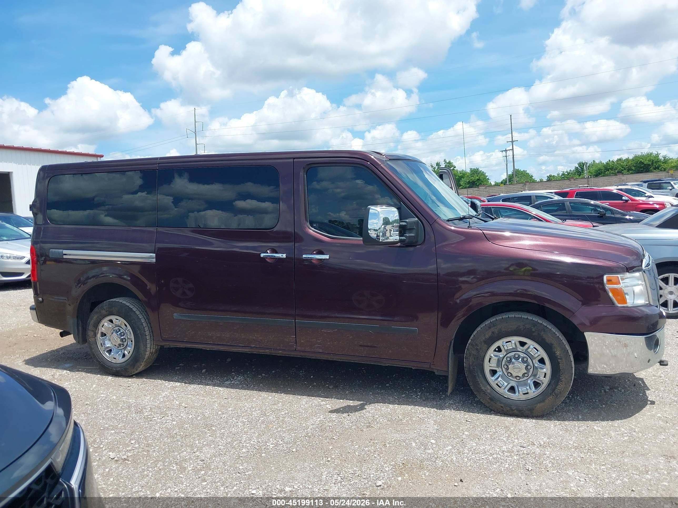 2013 Nissan Nv Passenger Nv3500 Hd Sl V8 Maroon vin: 5BZAF0AA8DN201289
