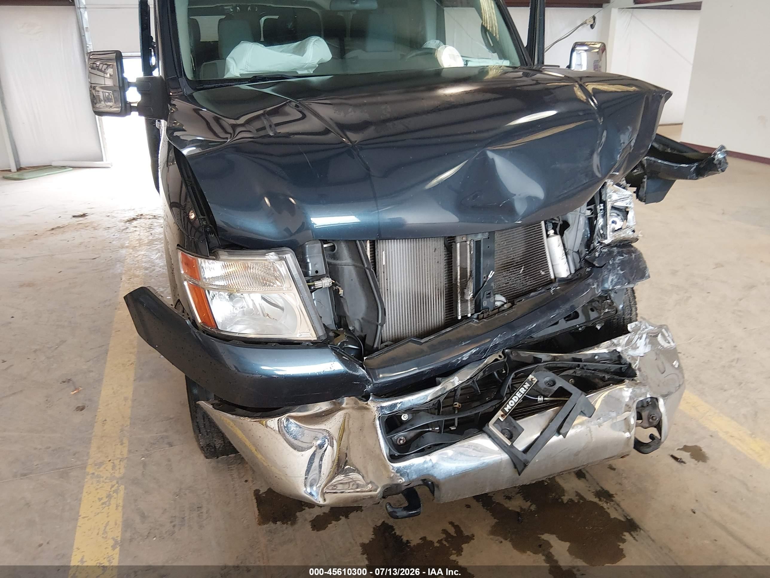 2015 Nissan Nv Passenger Nv3500 Hd Sv V8 Navy vin: 5BZAF0AA9FN852675