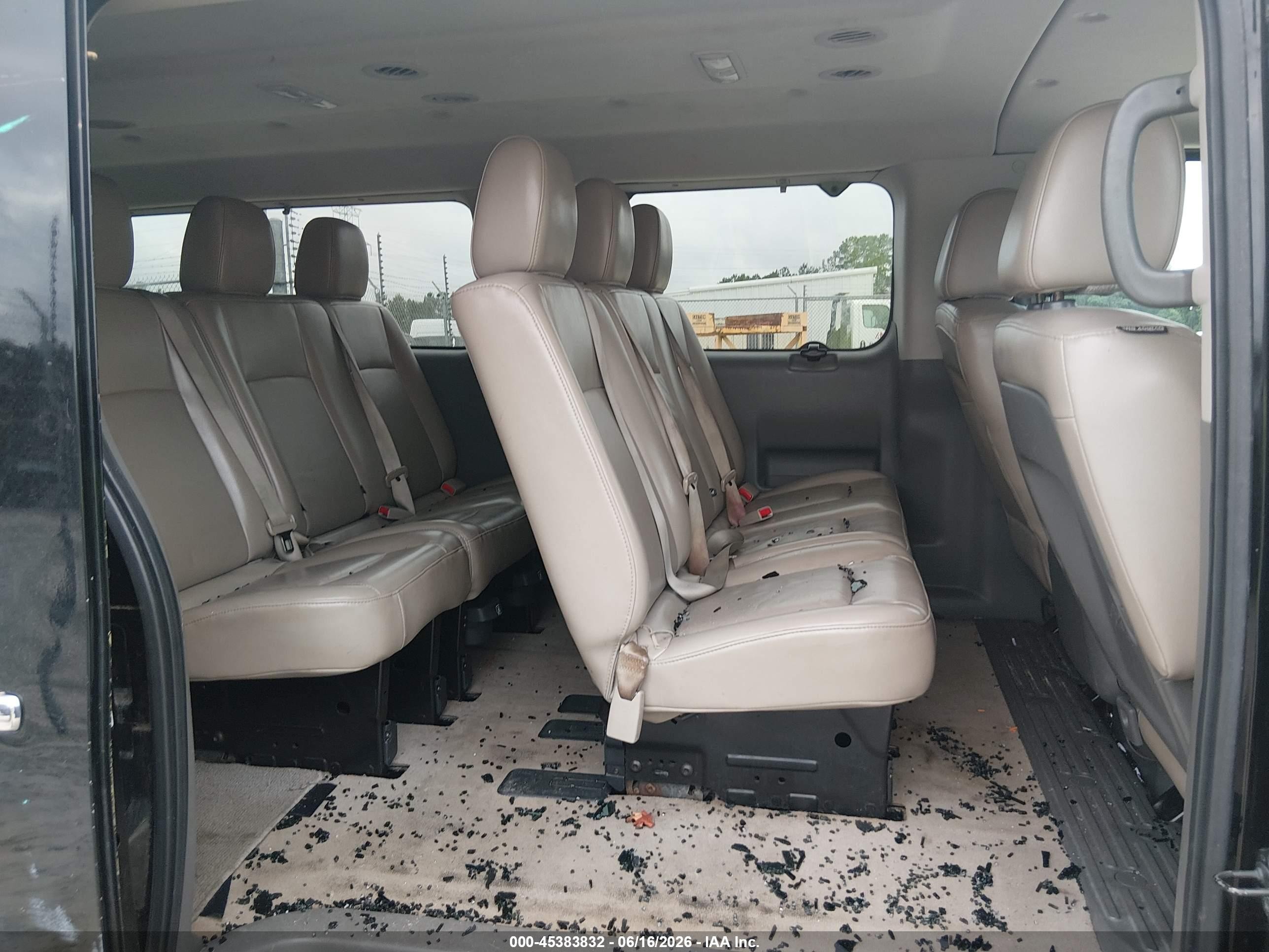 2015 Nissan Nv Passenger Nv3500 Hd Sl V8 Black vin: 5BZAF0AAXFN850143