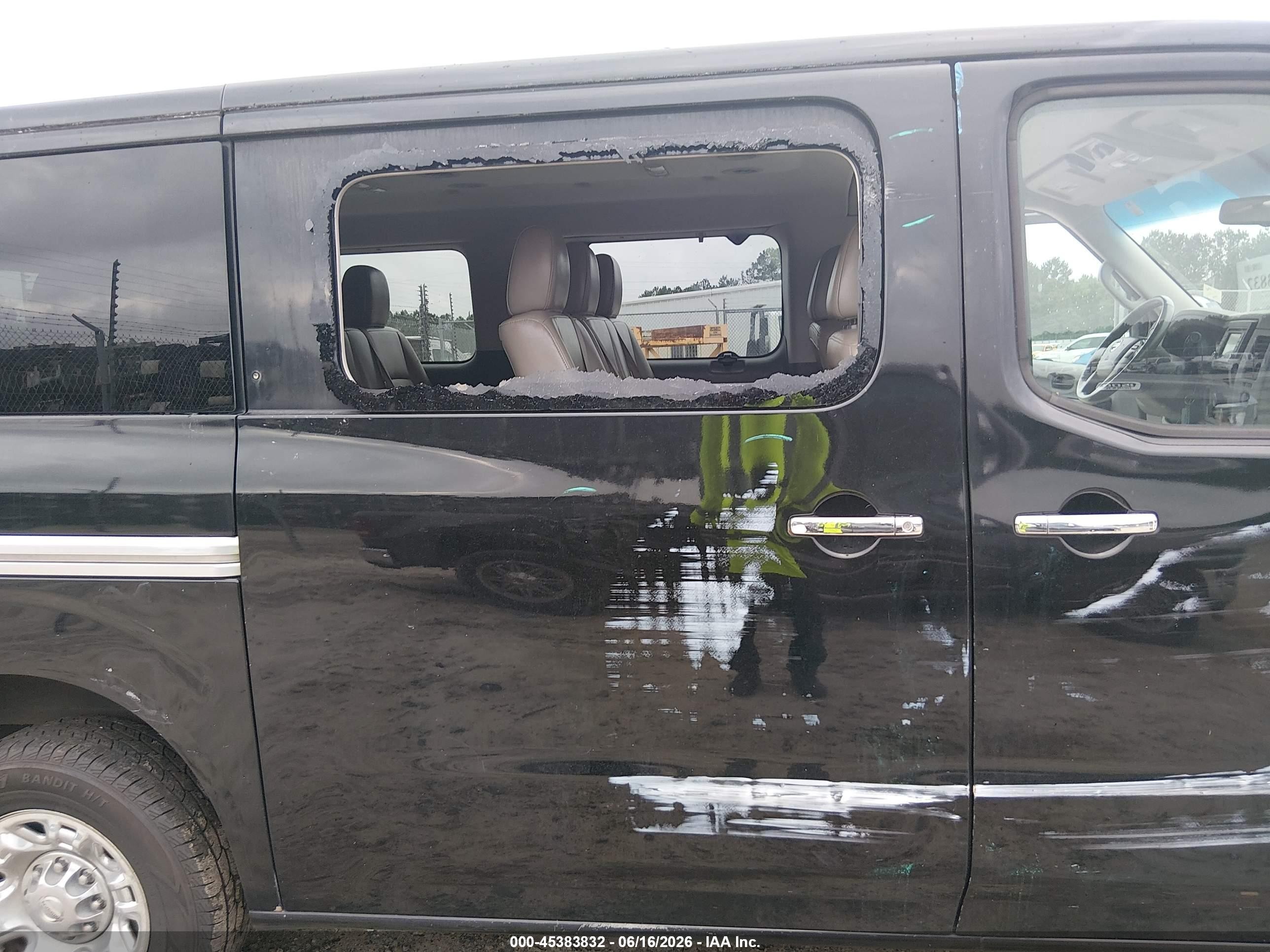 2015 Nissan Nv Passenger Nv3500 Hd Sl V8 Black vin: 5BZAF0AAXFN850143