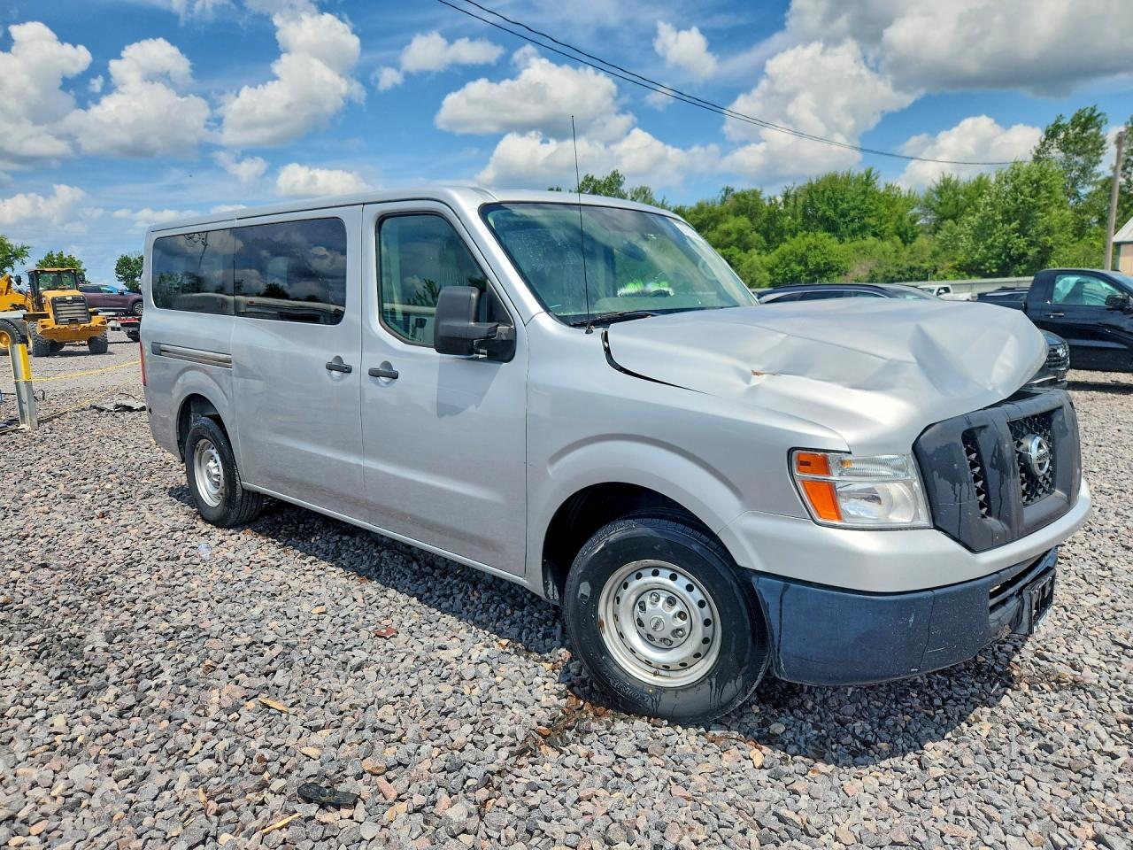 2017 Nissan Nv 3500 Hd S Silver vin: 5BZBF0AA4HN853210