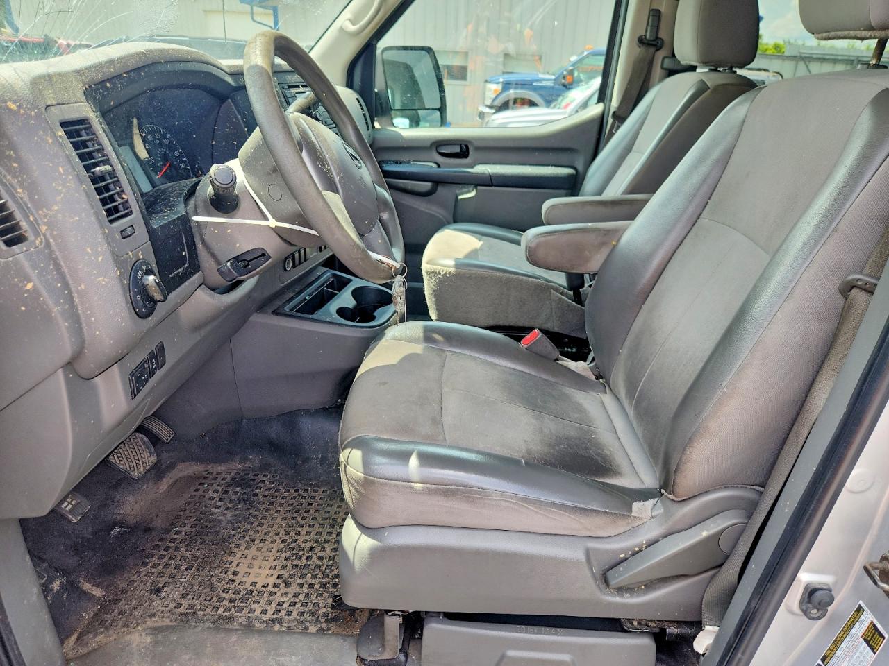 2017 Nissan Nv 3500 Hd S Silver vin: 5BZBF0AA4HN853210