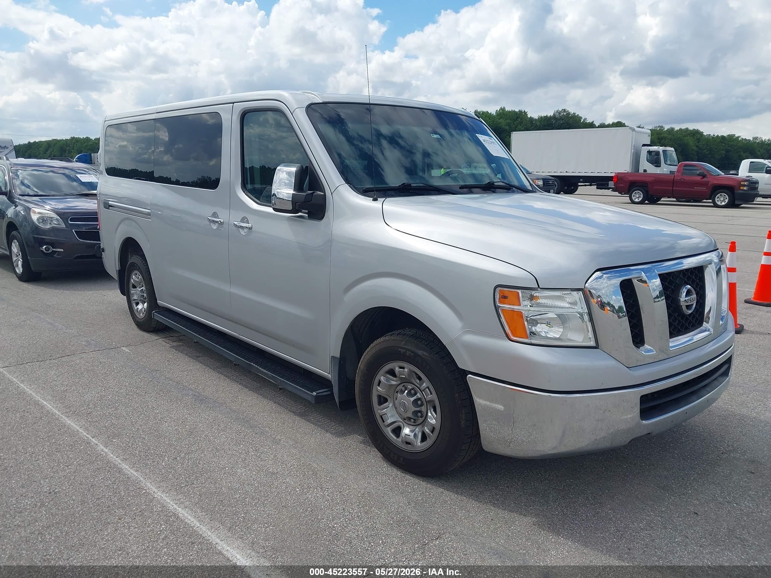 2015 Nissan Nv Passenger Nv3500 Hd Sv V6 Silver vin: 5BZBF0AA6FN850287