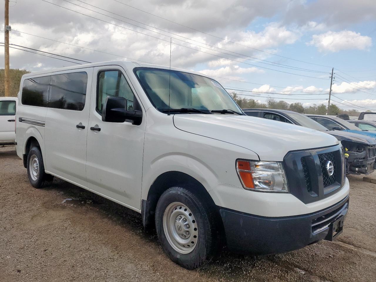 2017 Nissan Nv 3500 S White vin: 5BZBF0AA9HN851064