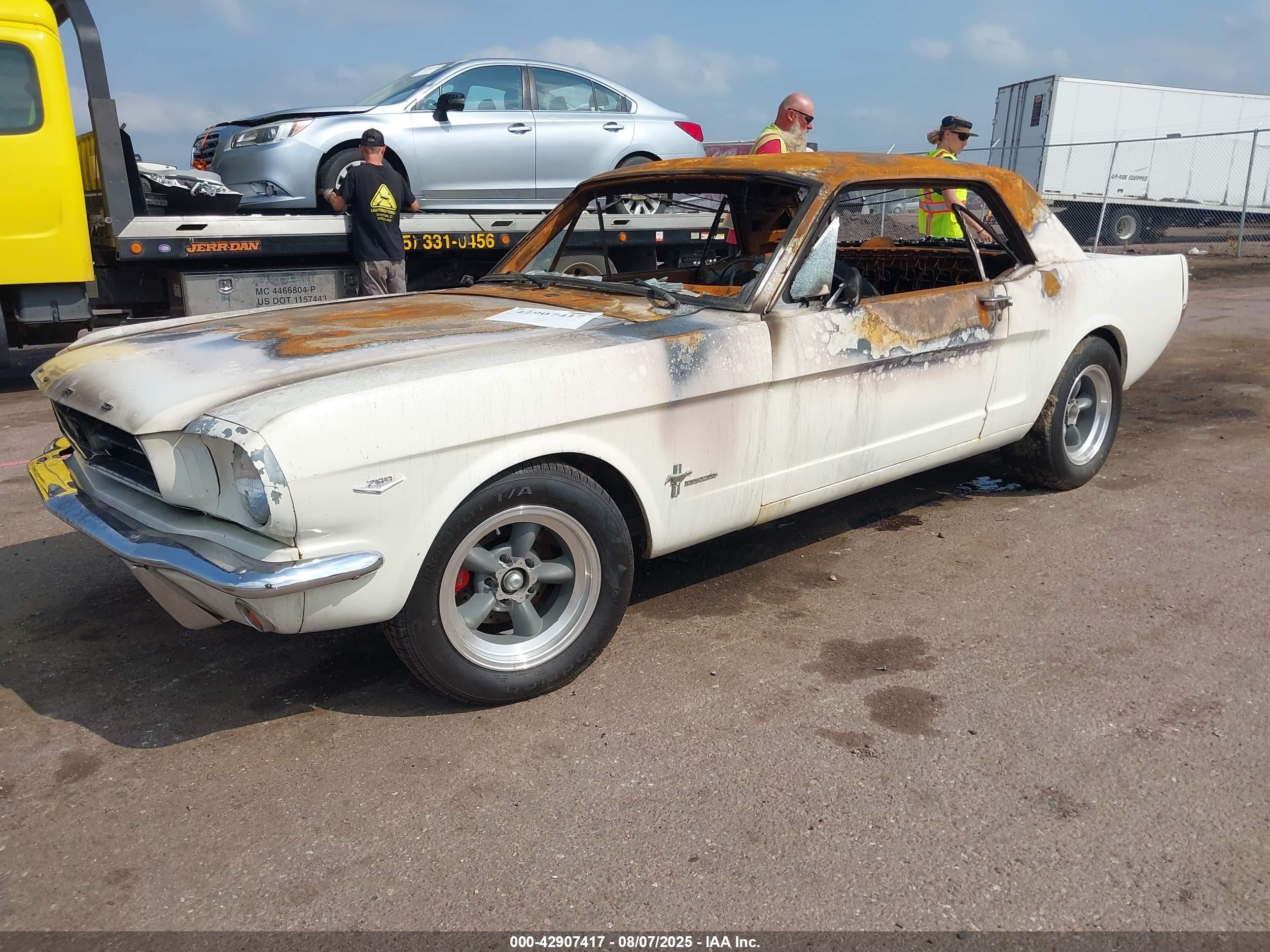 1965 Ford Mustang   Белый vin: 5F07C315948      