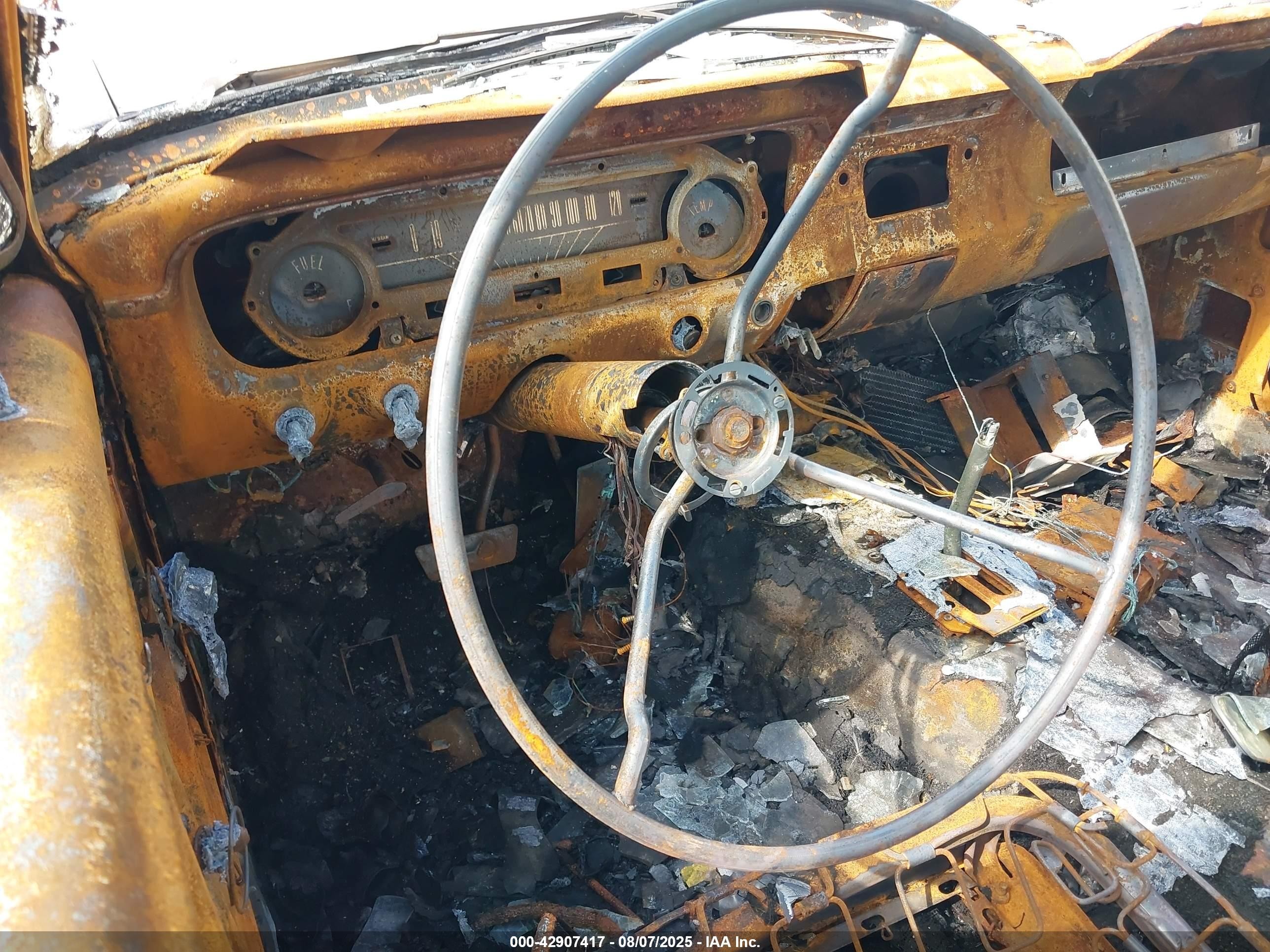 1965 Ford Mustang   Белый vin: 5F07C315948      