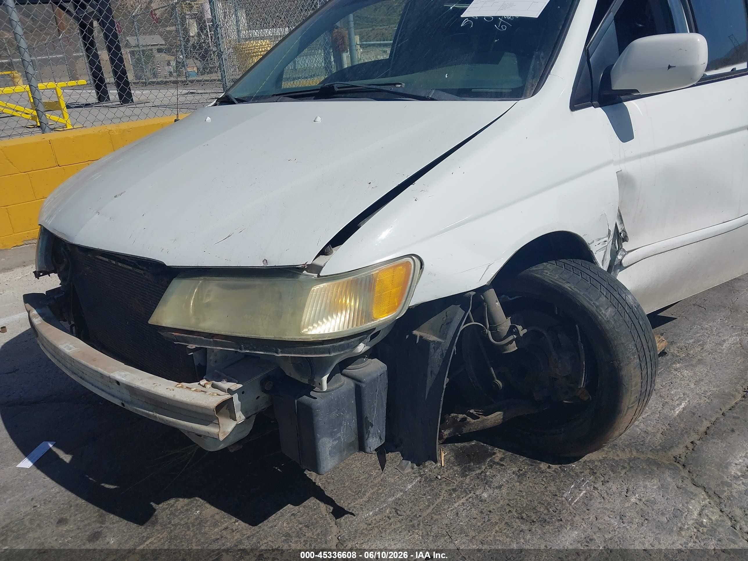 2004 Honda Odyssey Ex-l White vin: 5FNRL18024B046459