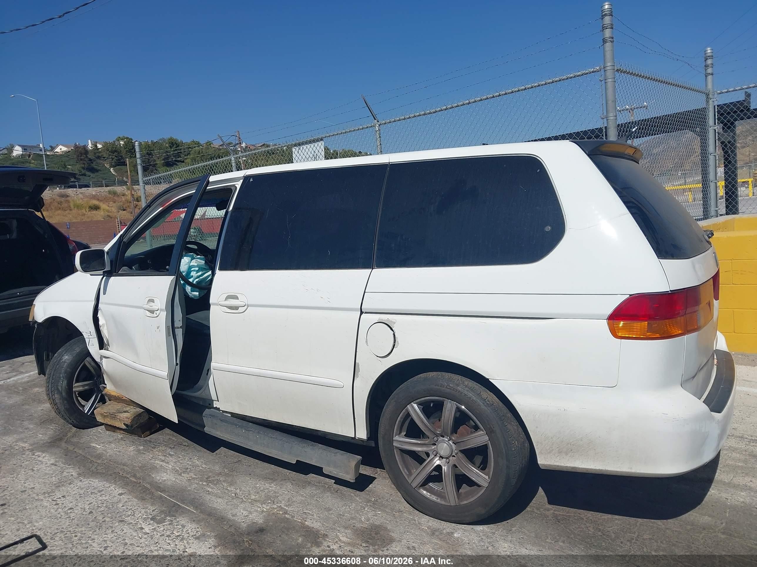 2004 Honda Odyssey Ex-l White vin: 5FNRL18024B046459