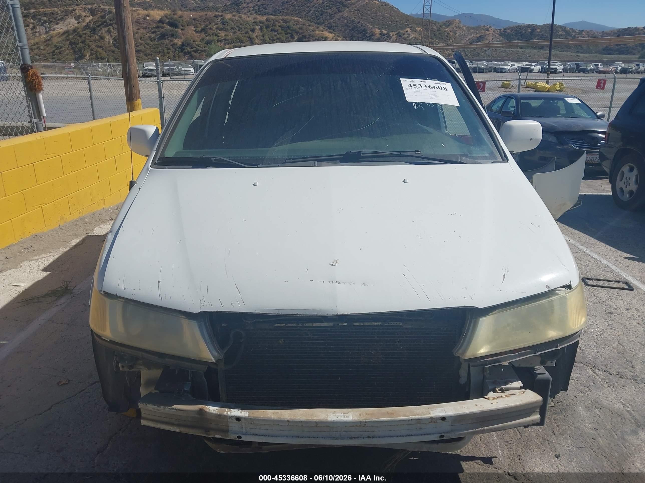 2004 Honda Odyssey Ex-l White vin: 5FNRL18024B046459