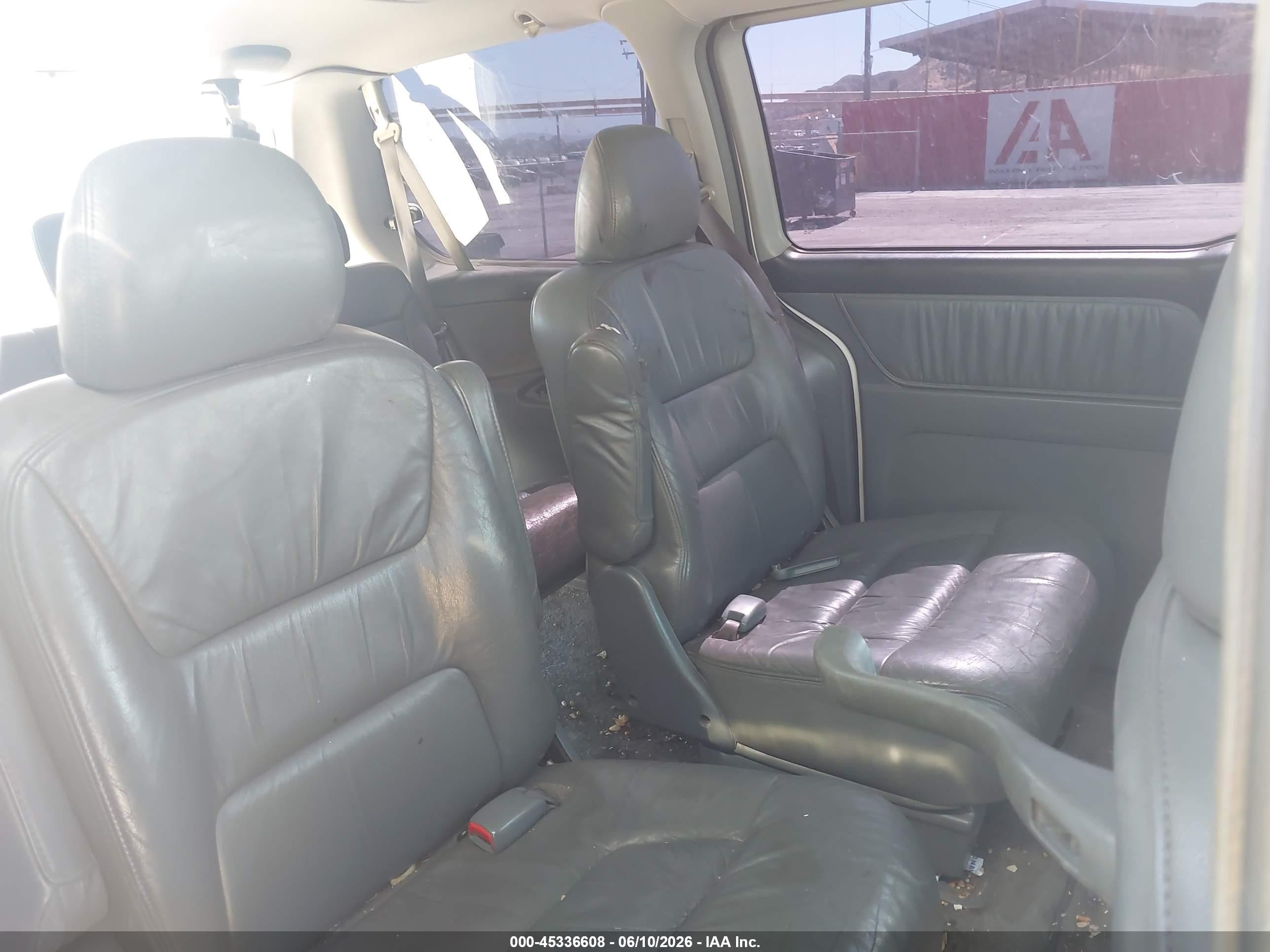2004 Honda Odyssey Ex-l White vin: 5FNRL18024B046459