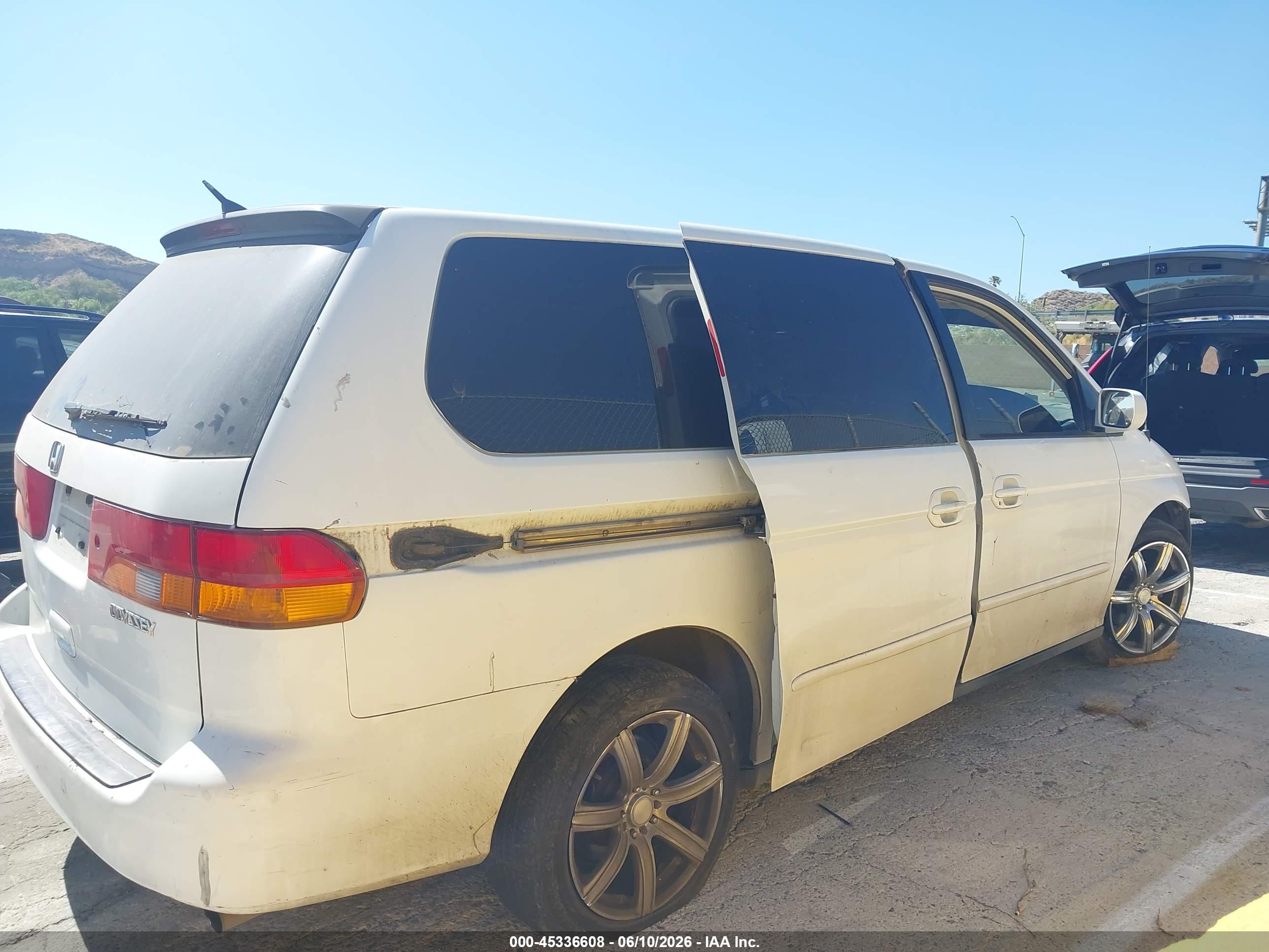 2004 Honda Odyssey Ex-l White vin: 5FNRL18024B046459
