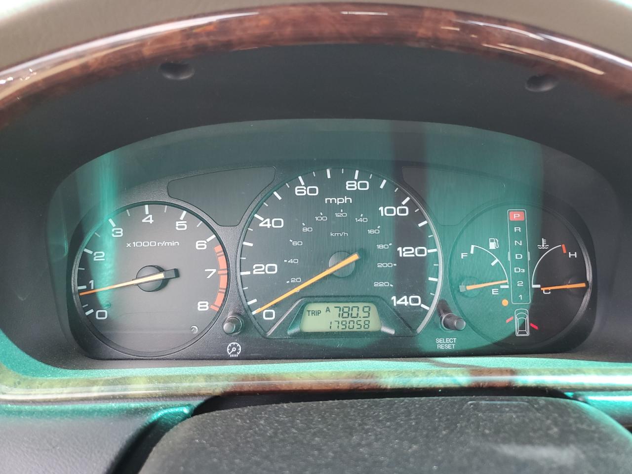 2004 Honda Odyssey Exl Red vin: 5FNRL18024B130393