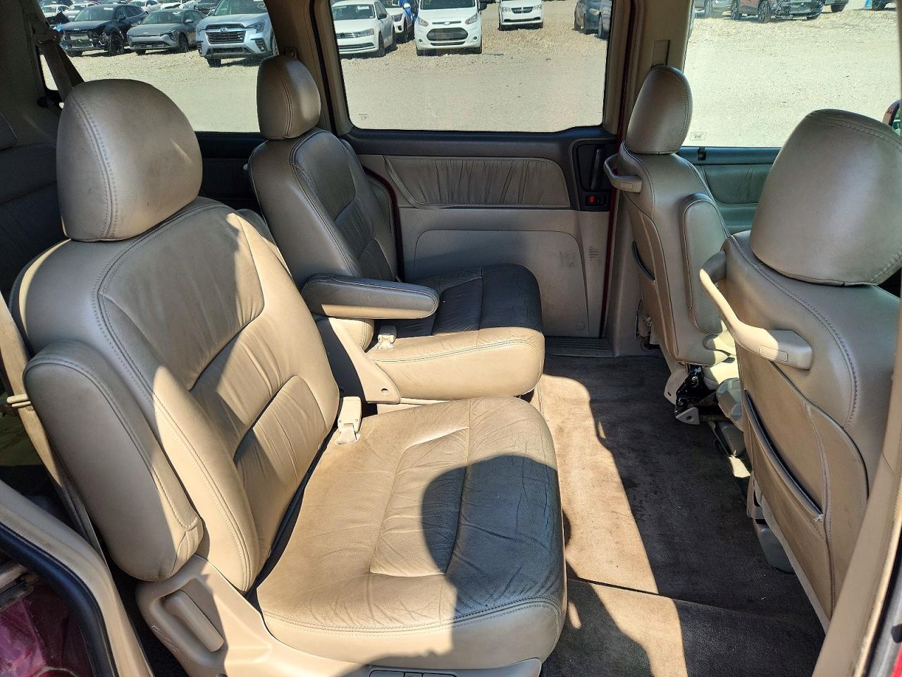2004 Honda Odyssey Exl Red vin: 5FNRL18074B029897