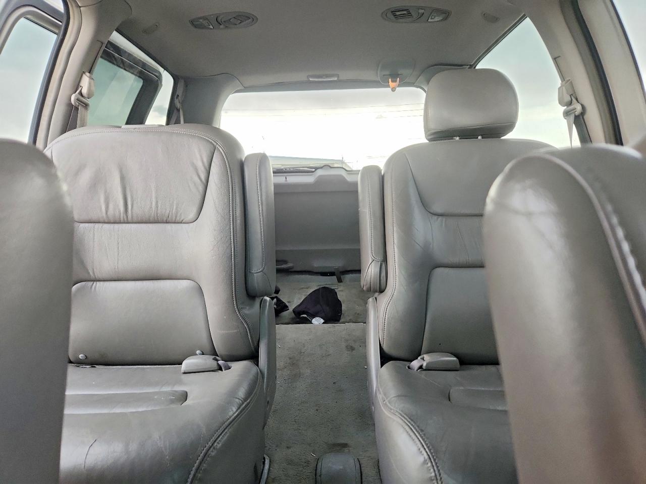2003 Honda Odyssey Exl Silver vin: 5FNRL18093B050913