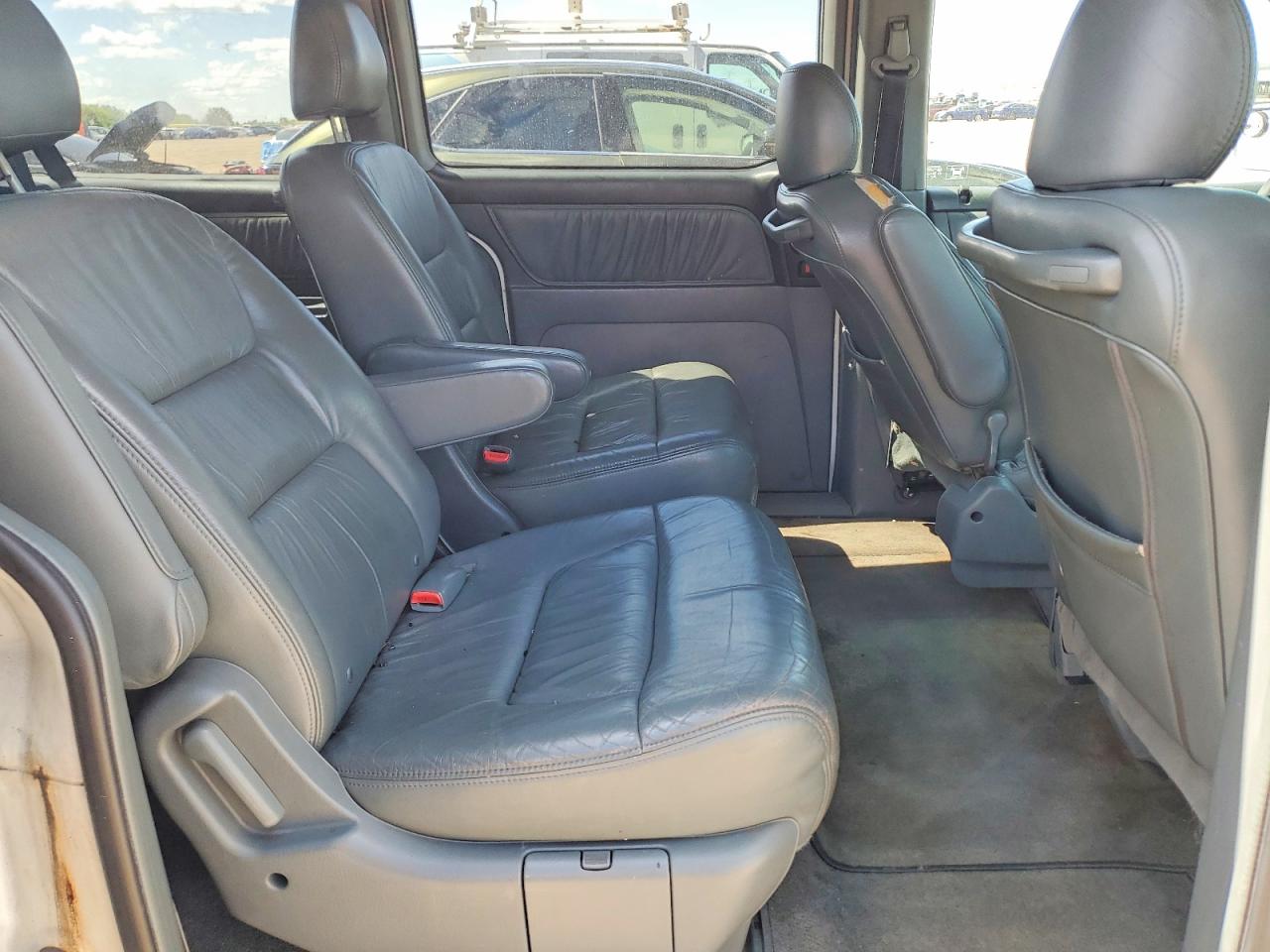 2004 Honda Odyssey Exl White vin: 5FNRL18094B017931