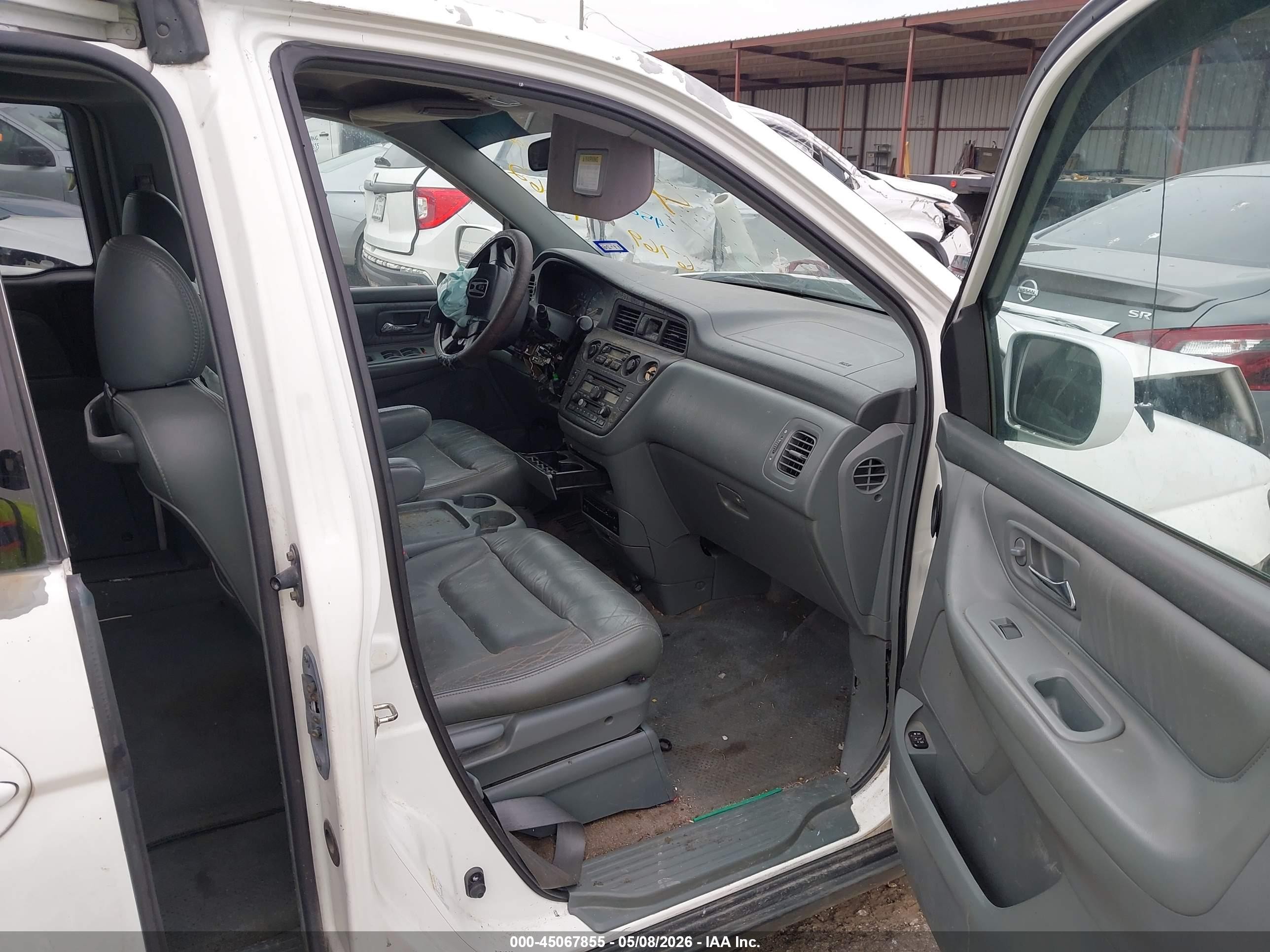 2003 Honda Odyssey Ex-l White vin: 5FNRL180X3B086769