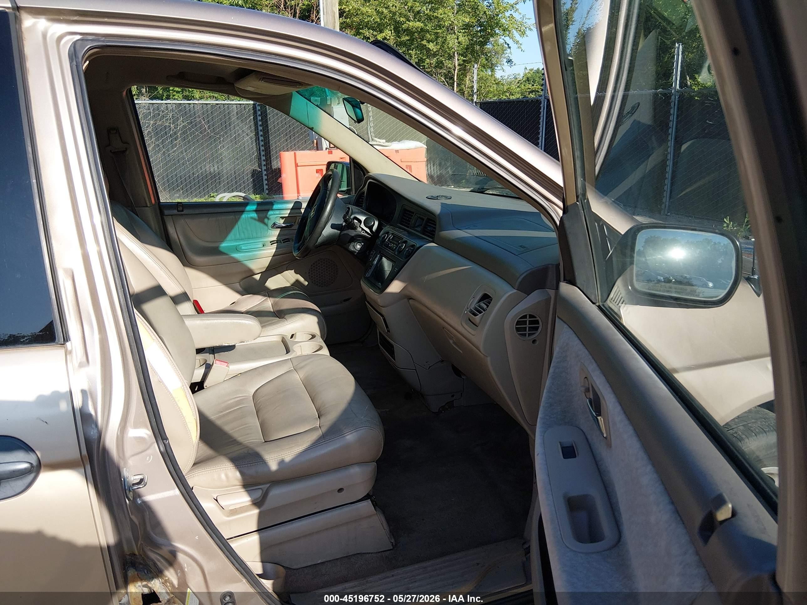 2003 Honda Odyssey Ex-l Gold vin: 5FNRL180X3B130737