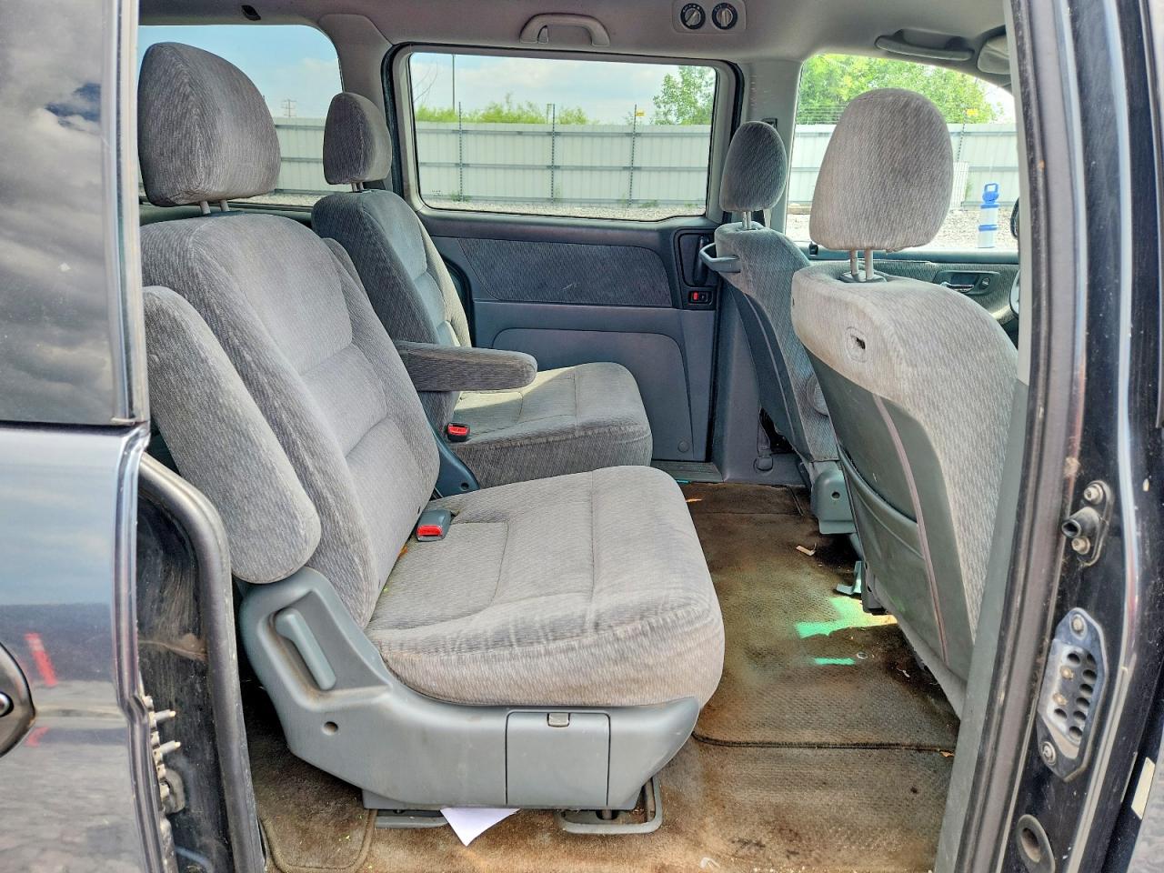 2004 Honda Odyssey Lx Gray vin: 5FNRL18504B122756