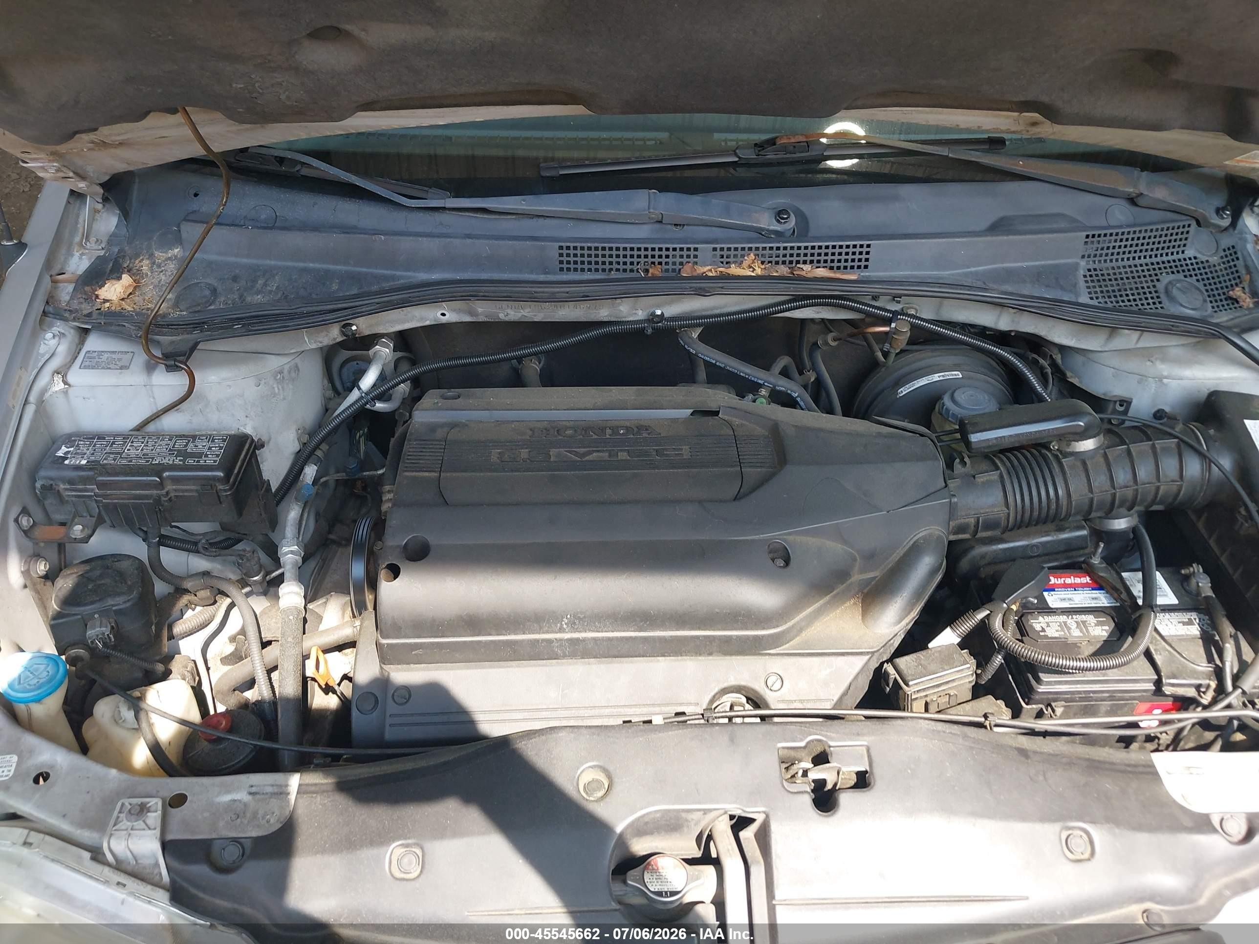 2004 Honda Odyssey Lx Silver vin: 5FNRL18524B145973