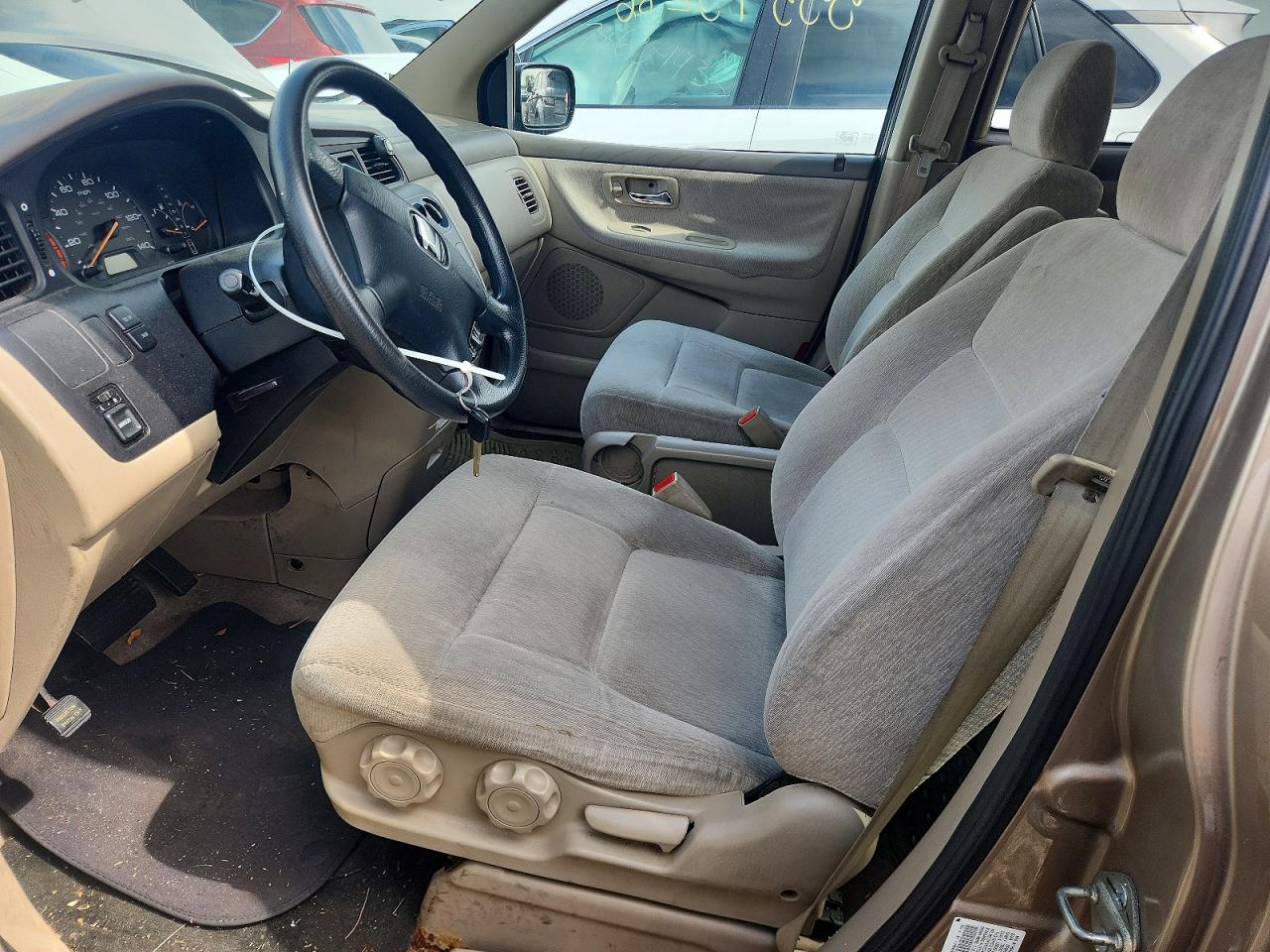 2004 Honda Odyssey Lx Tan vin: 5FNRL18574B016241