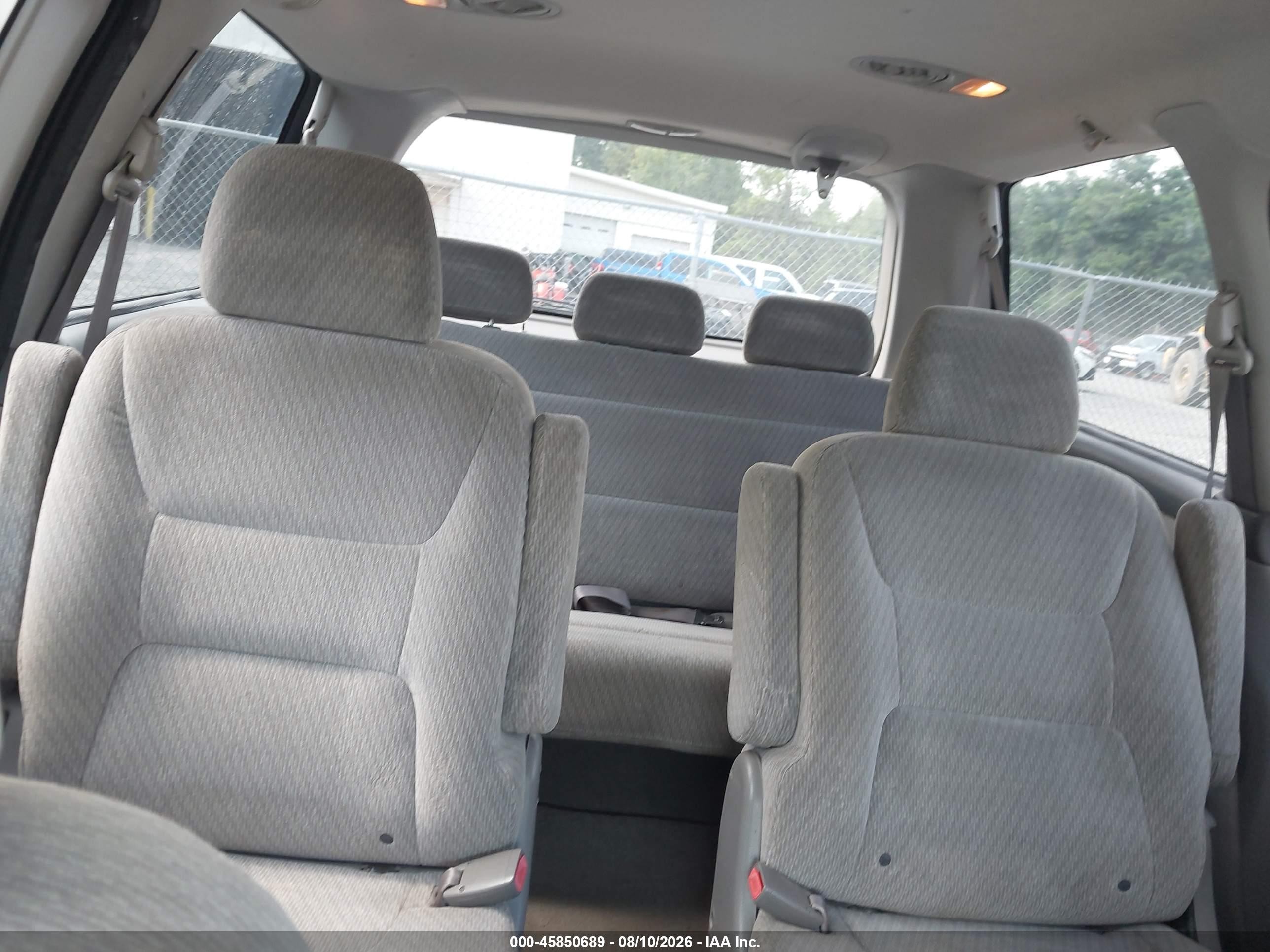 2004 Honda Odyssey Lx Серебряный vin: 5FNRL185X4B140200