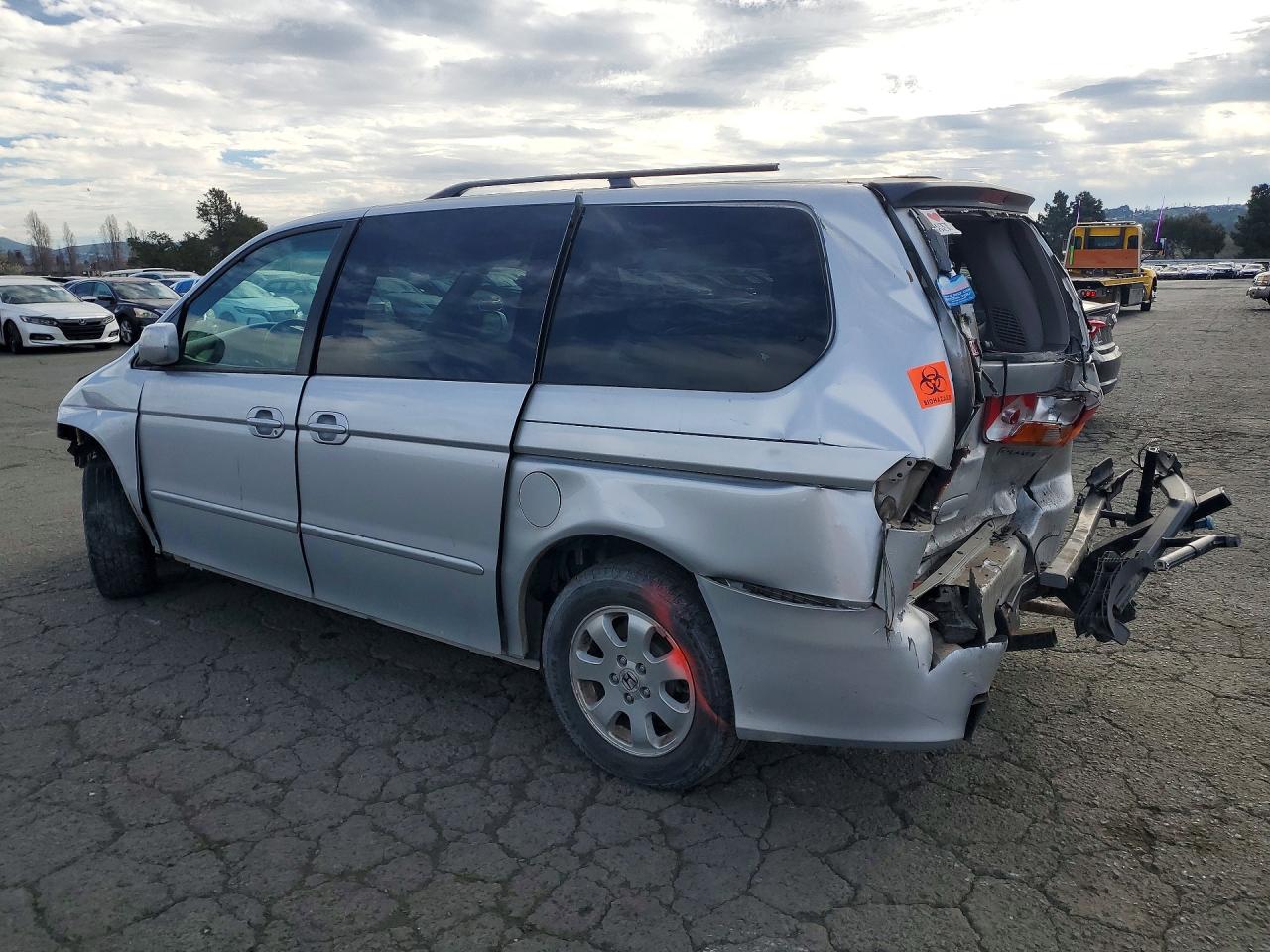 2003 Honda Odyssey Silver vin: 5FNRL18613B011480