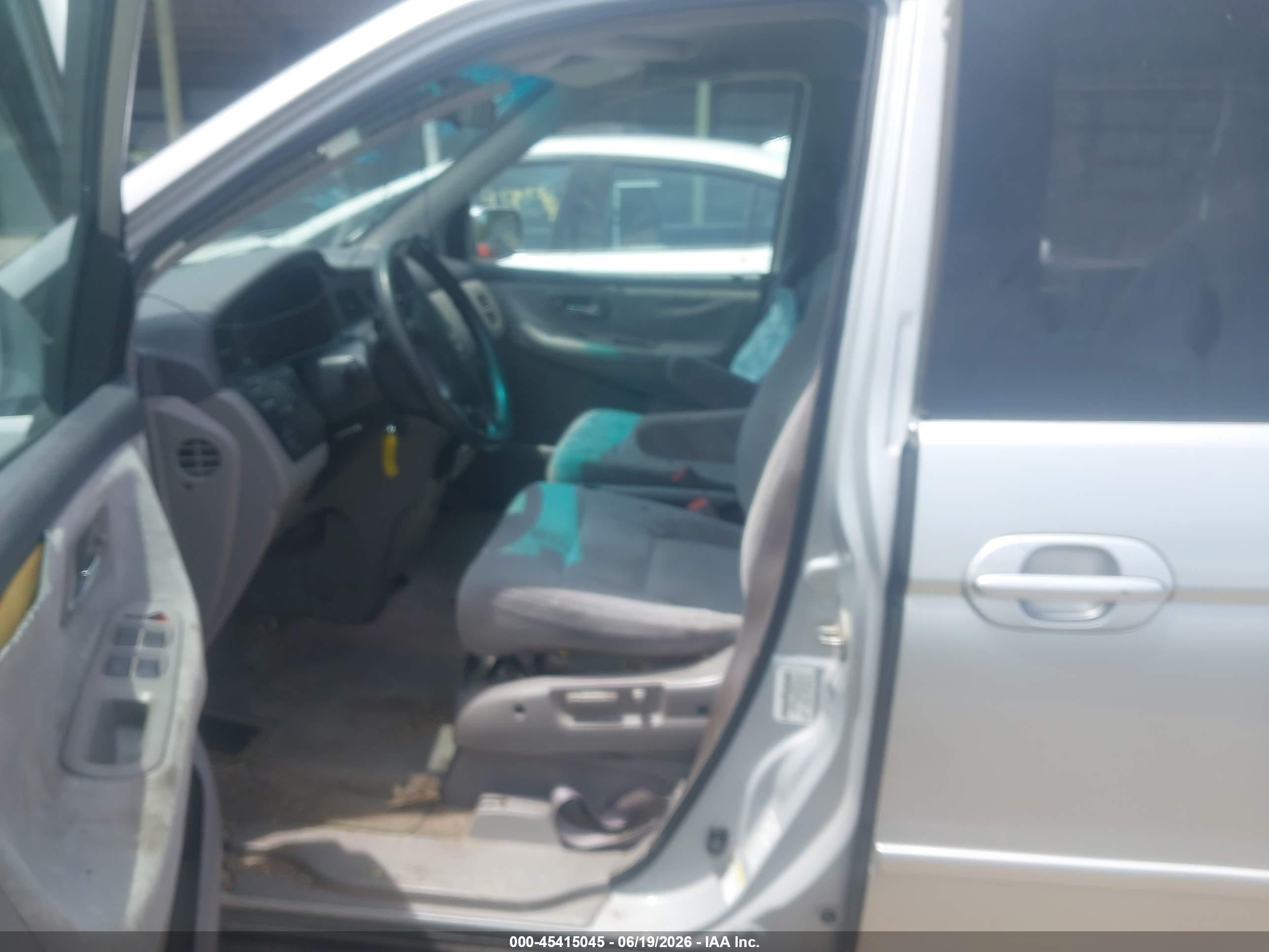 2003 Honda Odyssey Ex Silver vin: 5FNRL18613B074160