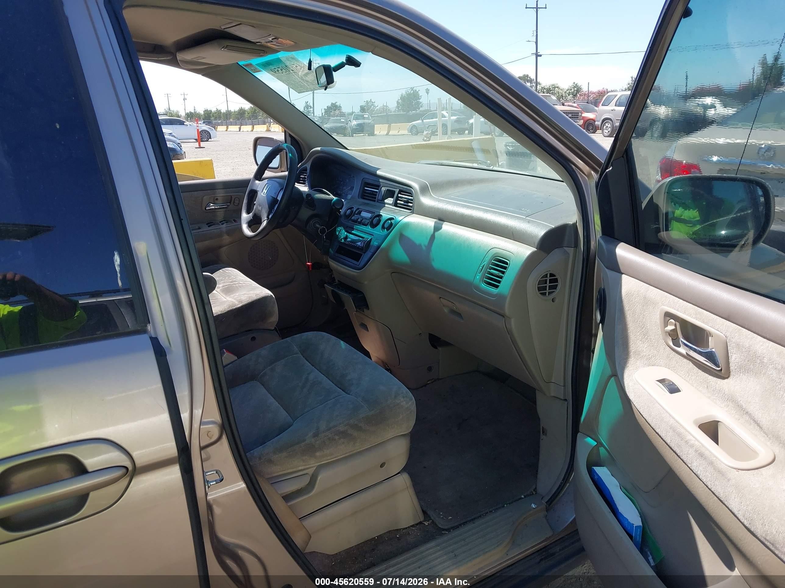 2004 Honda Odyssey Ex Gold vin: 5FNRL18614B130194