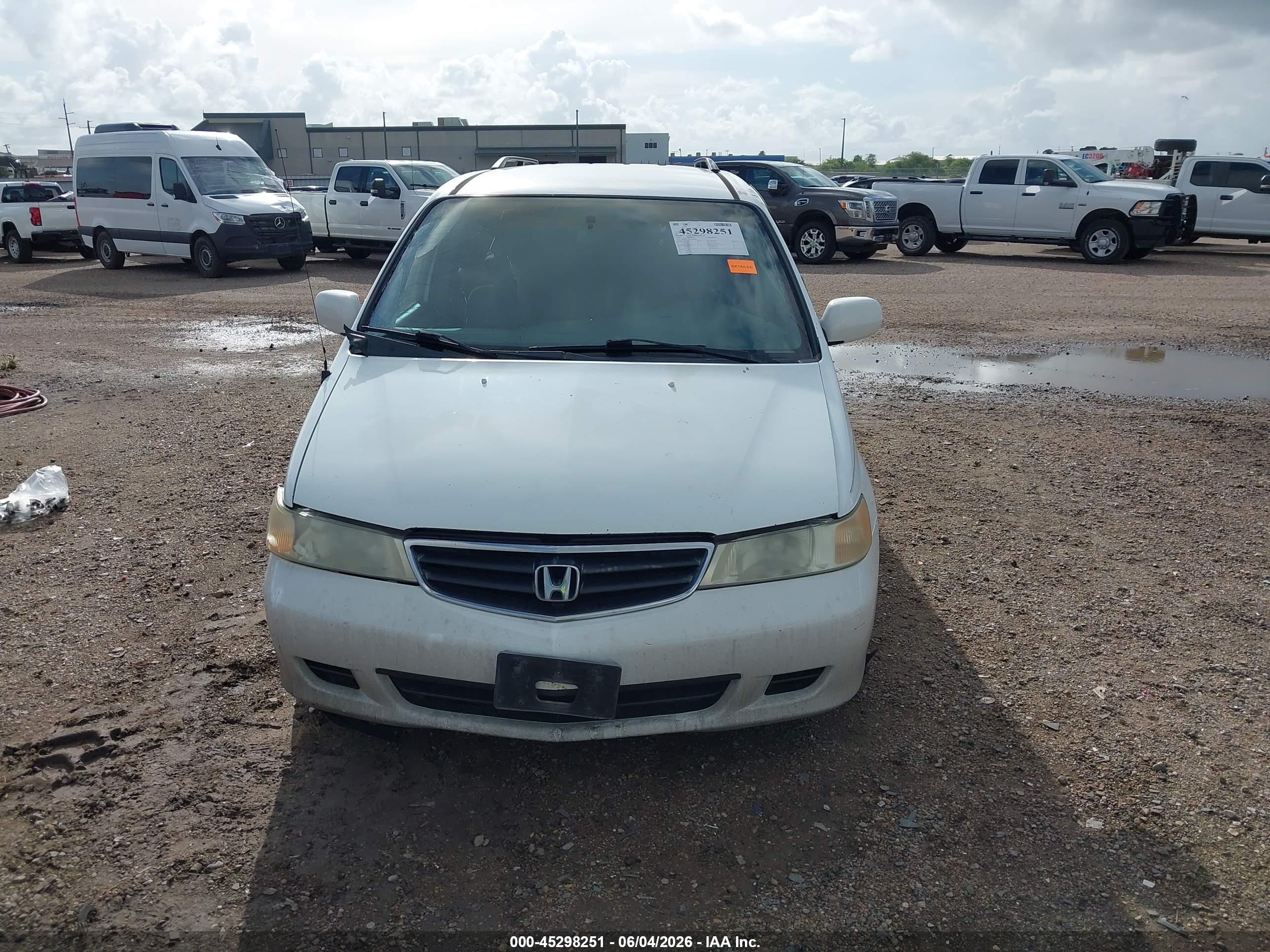 2002 Honda Odyssey Ex White vin: 5FNRL18632B010698