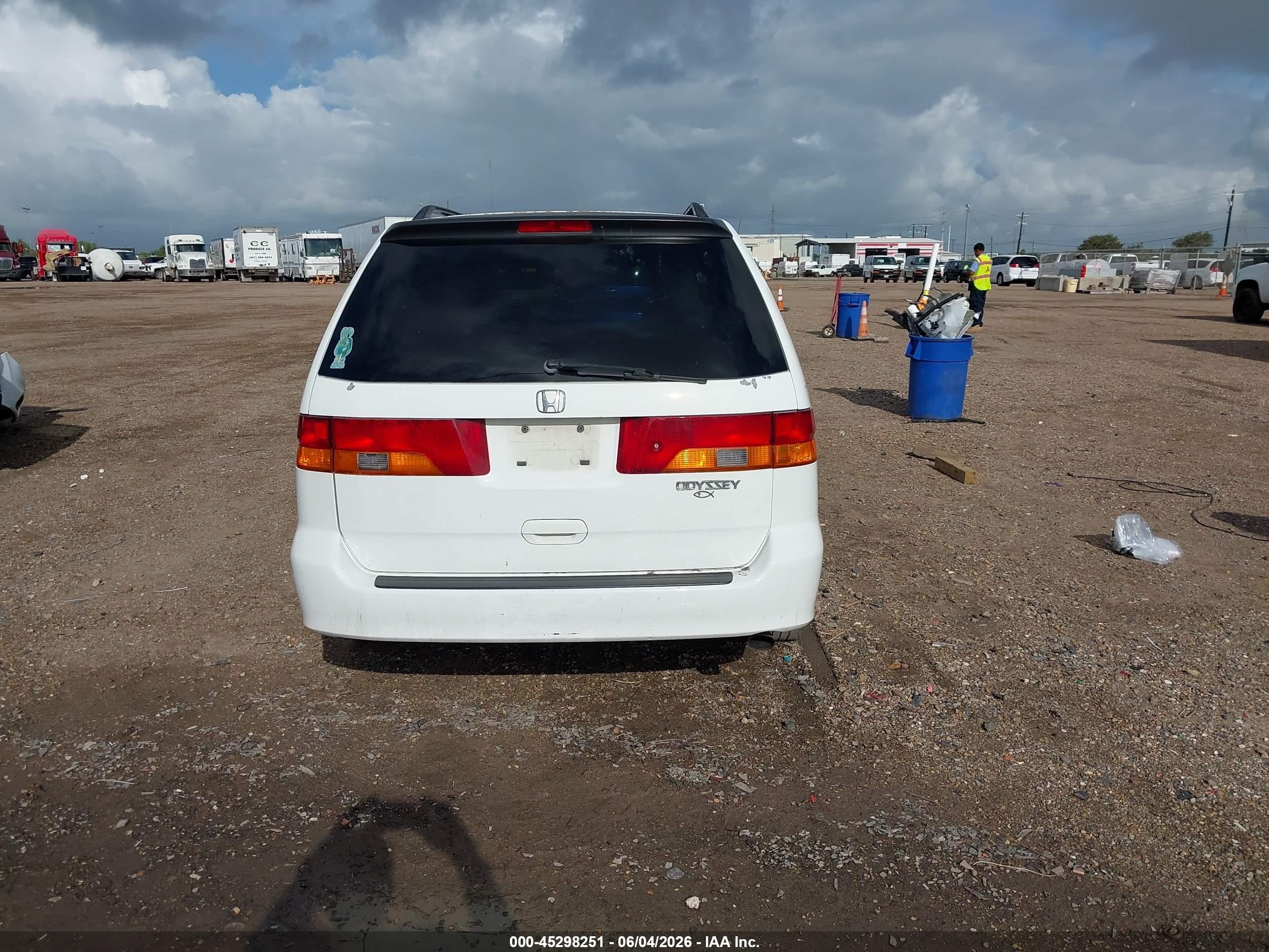 2002 Honda Odyssey Ex White vin: 5FNRL18632B010698