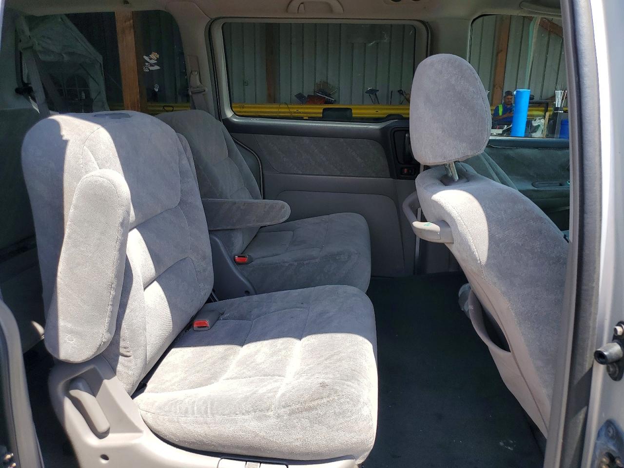 2004 Honda Odyssey Ex Silver vin: 5FNRL18634B074033