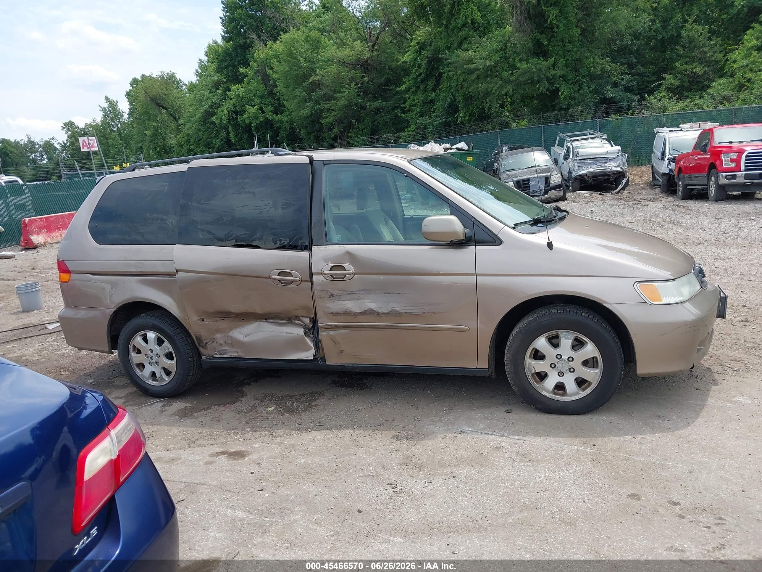 2004 Honda Odyssey Ex Gold vin: 5FNRL18634B079099