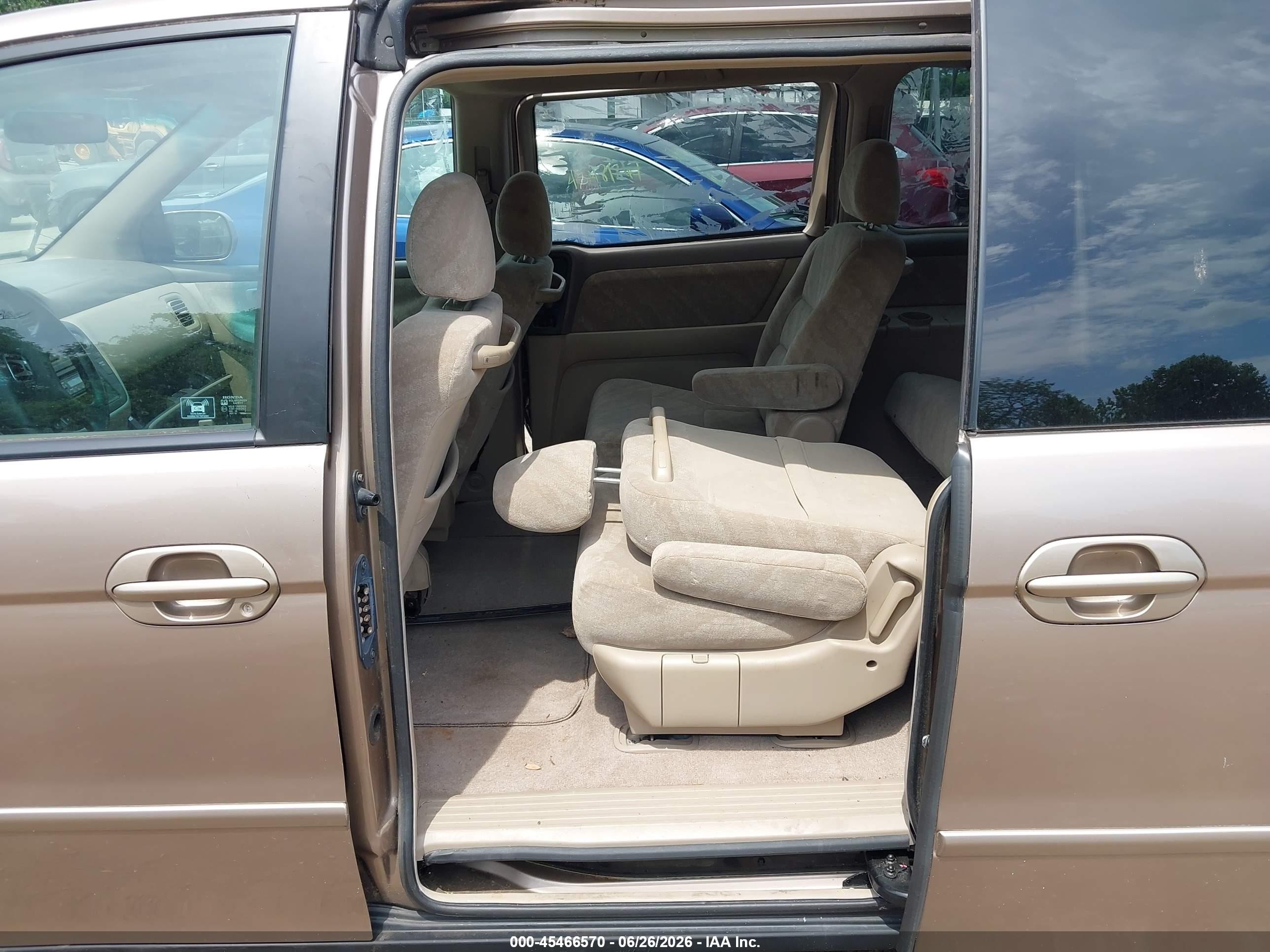 2004 Honda Odyssey Ex Gold vin: 5FNRL18634B079099
