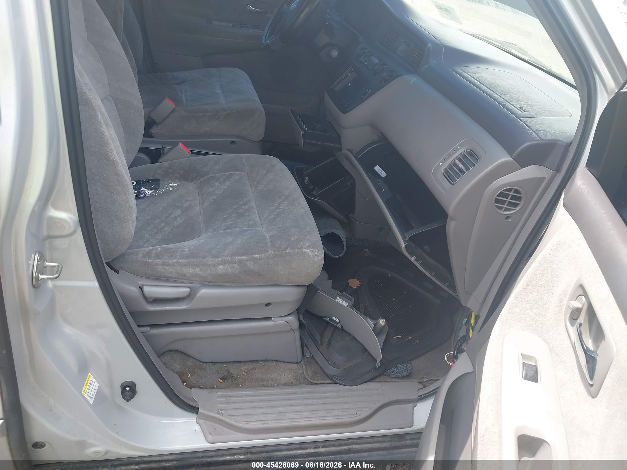 2002 Honda Odyssey Ex Silver vin: 5FNRL18642B046495