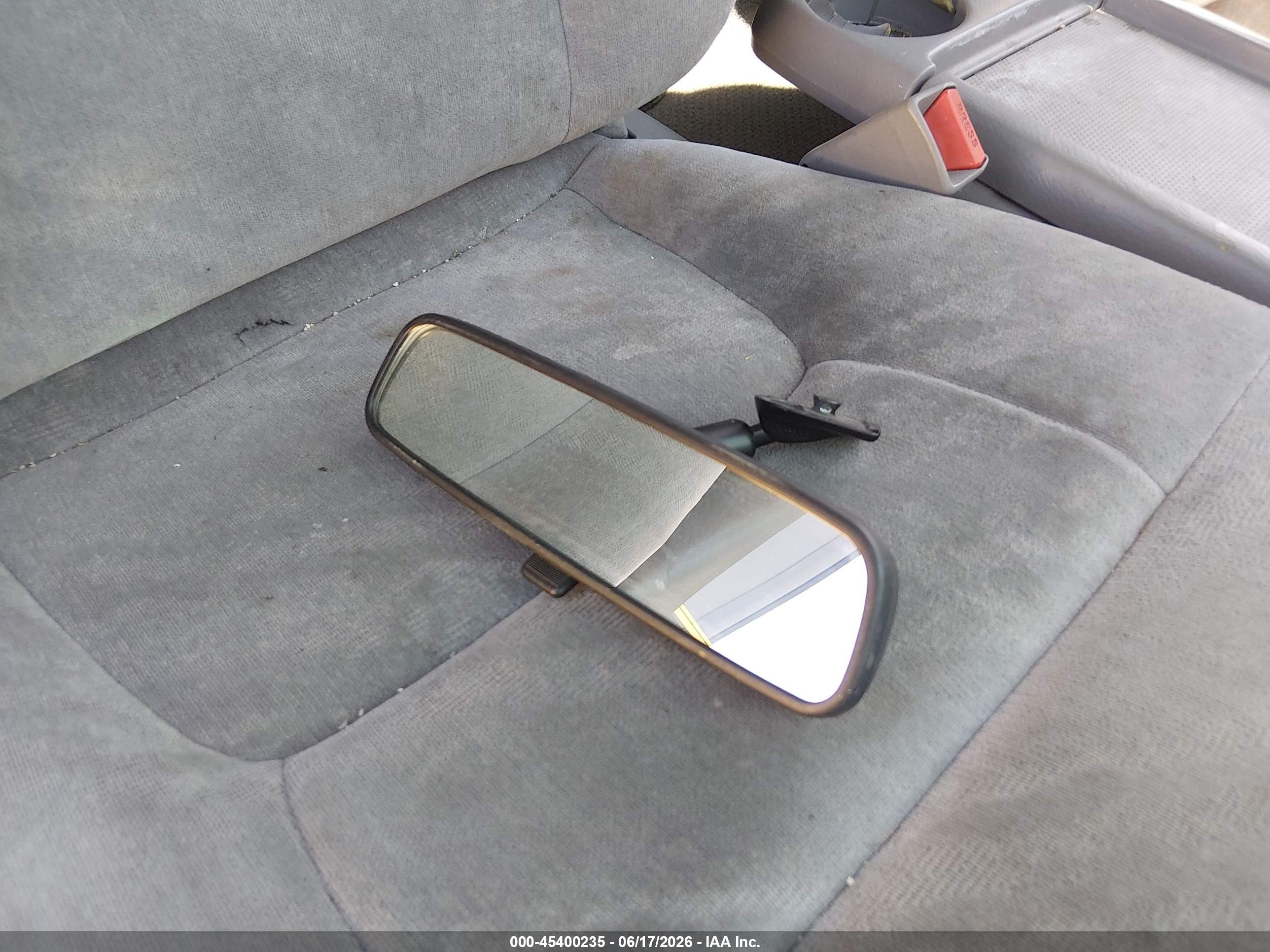 2002 Honda Odyssey Ex Silver vin: 5FNRL18652B014560