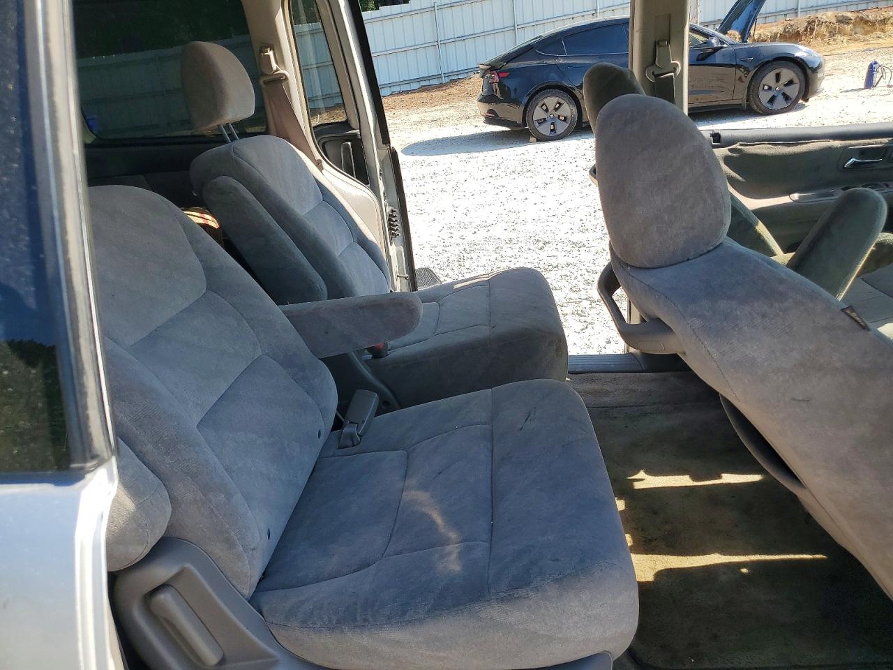 2002 Honda Odyssey Ex Silver vin: 5FNRL18652B022836