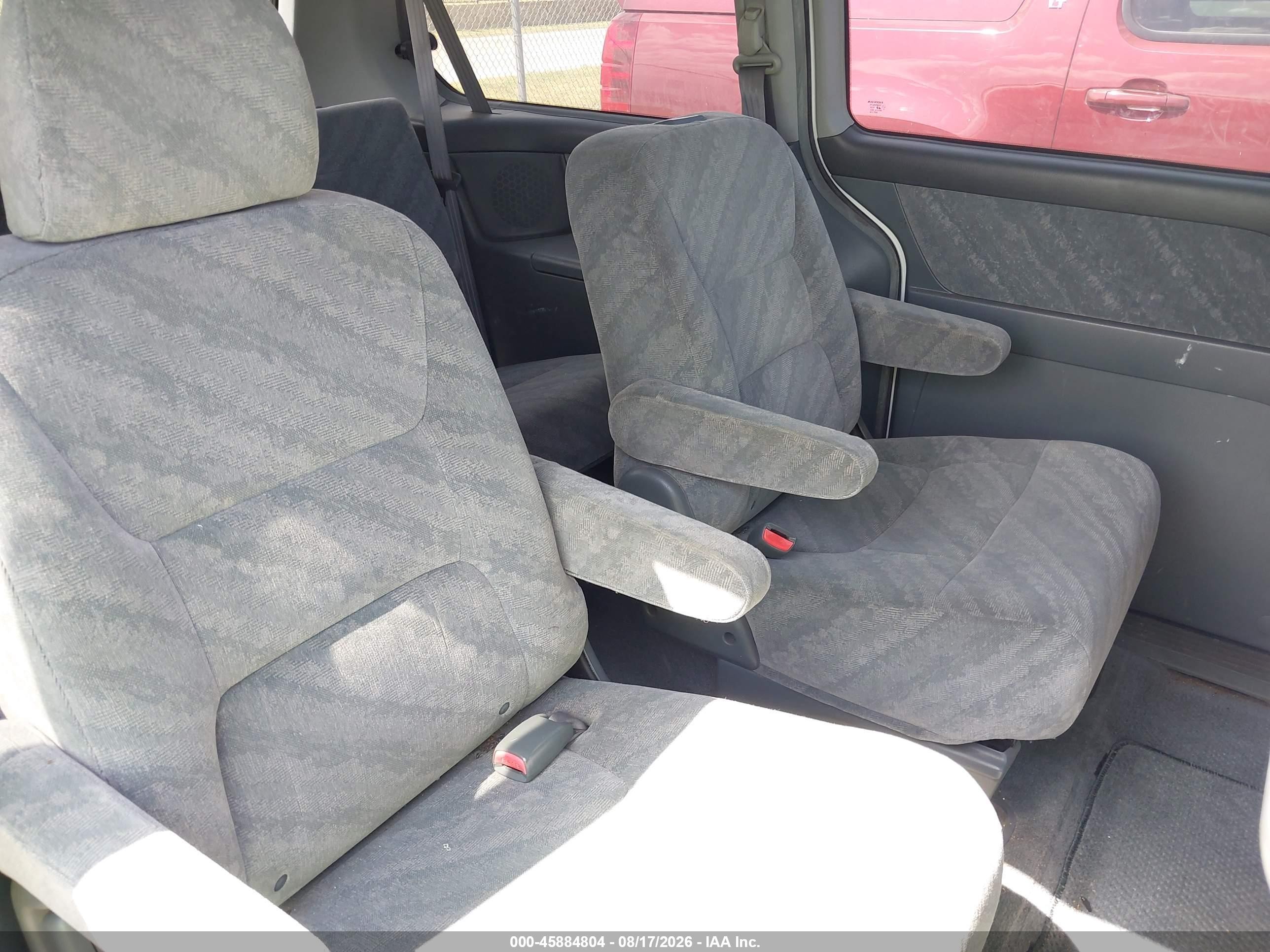 2004 Honda Odyssey Ex White vin: 5FNRL18664B010827