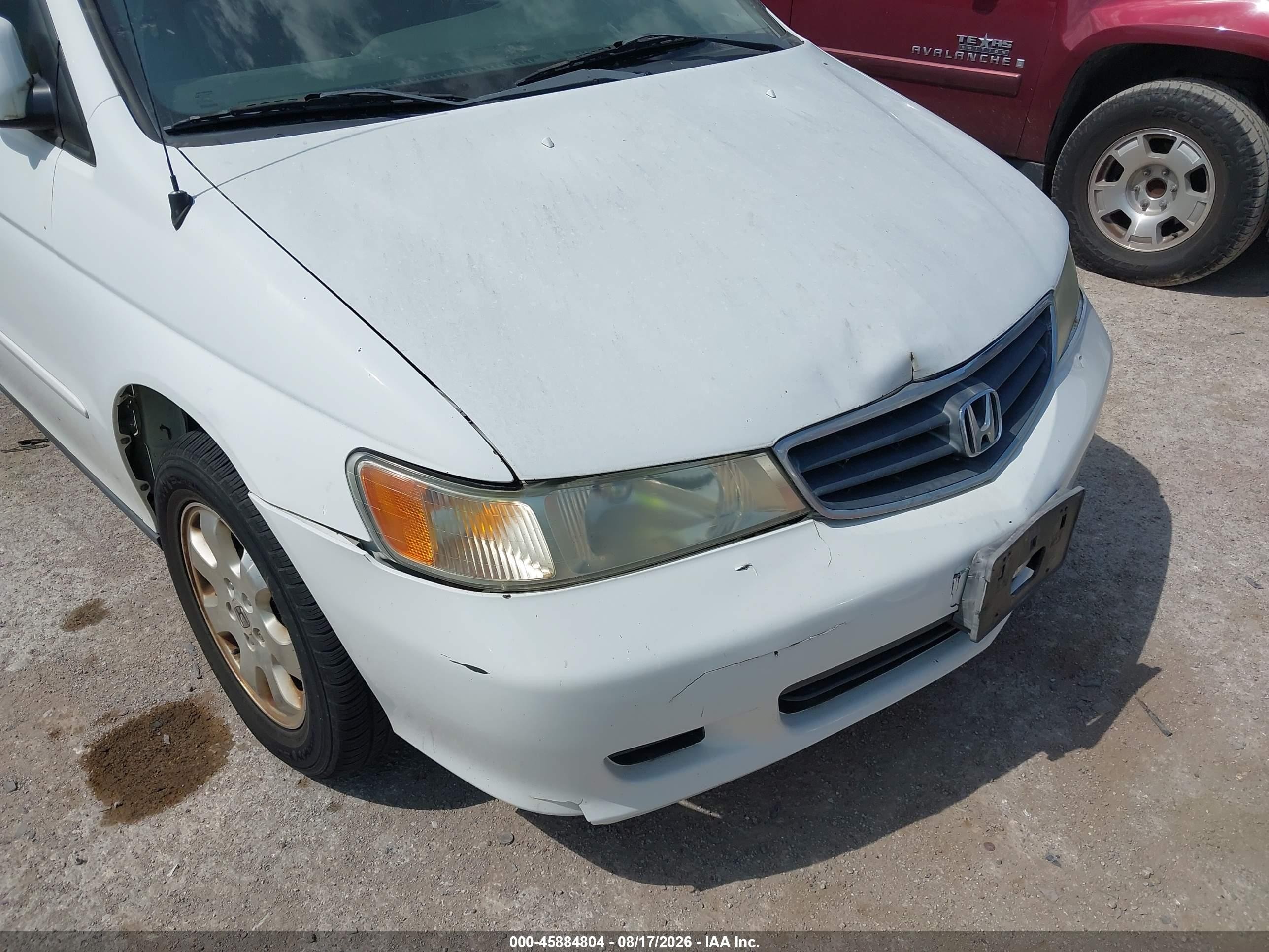 2004 Honda Odyssey Ex White vin: 5FNRL18664B010827