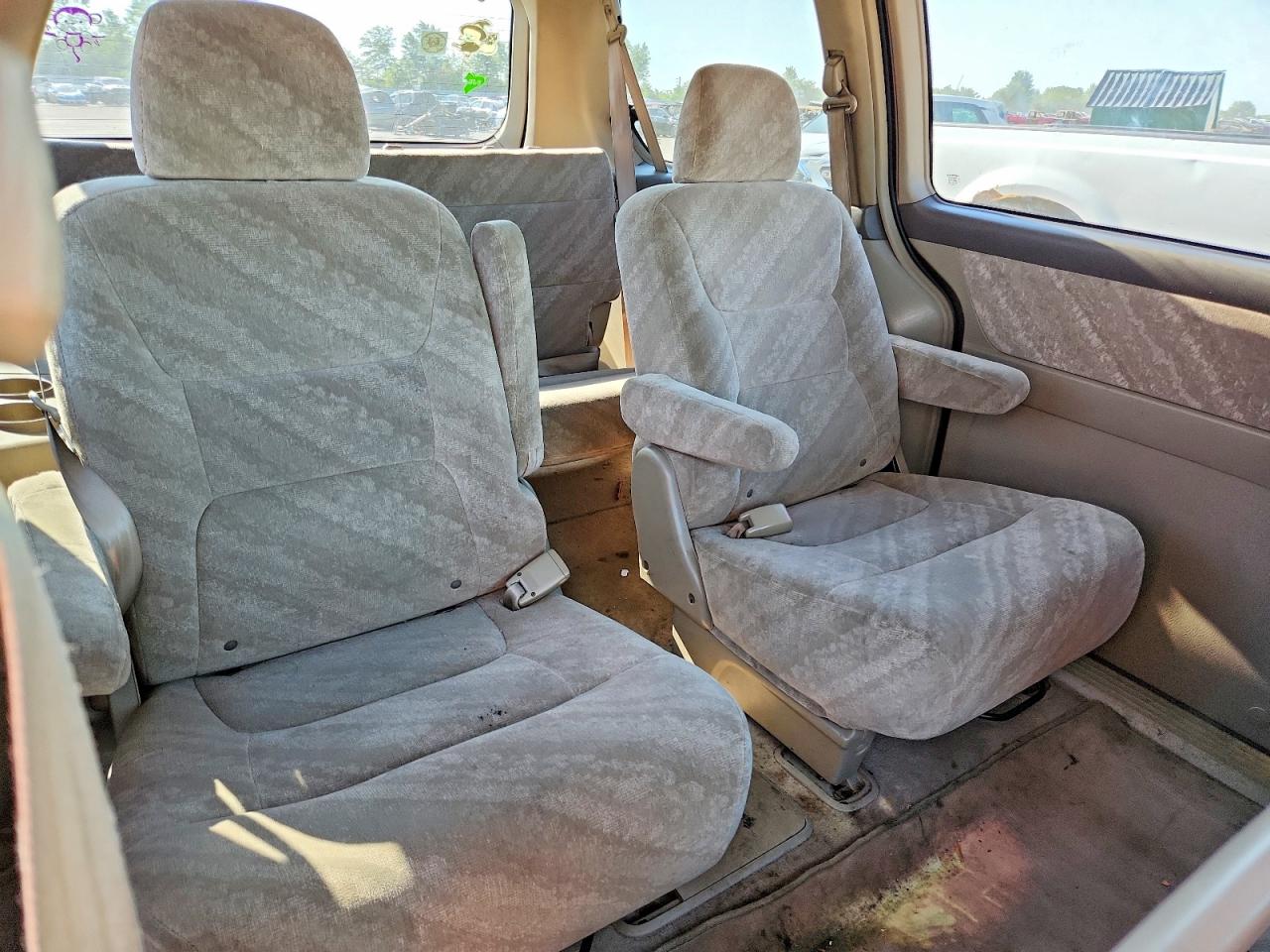 2004 Honda Odyssey Ex Gold vin: 5FNRL18664B049479