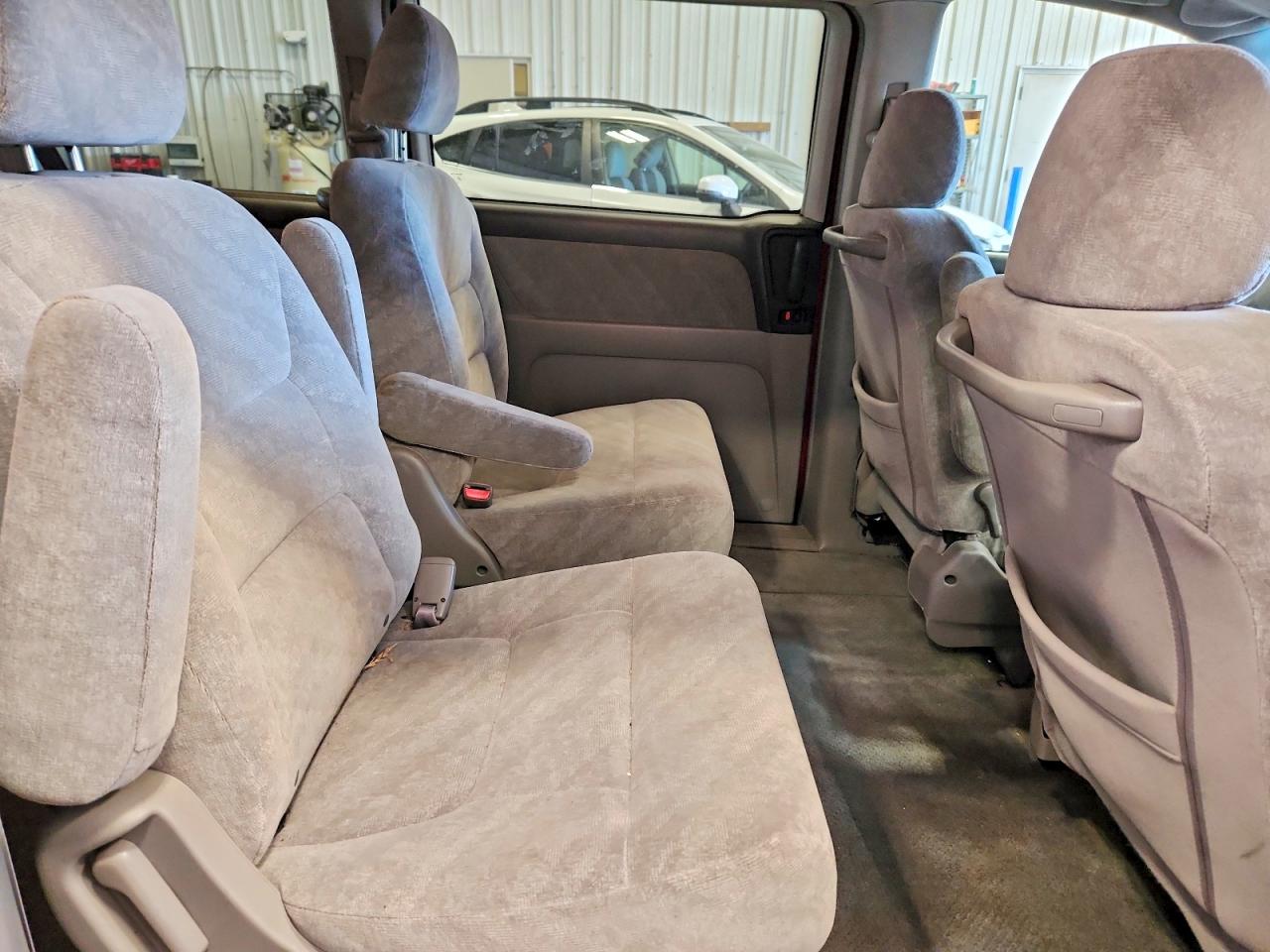 2002 Honda Odyssey Ex Burgundy vin: 5FNRL18672B044692