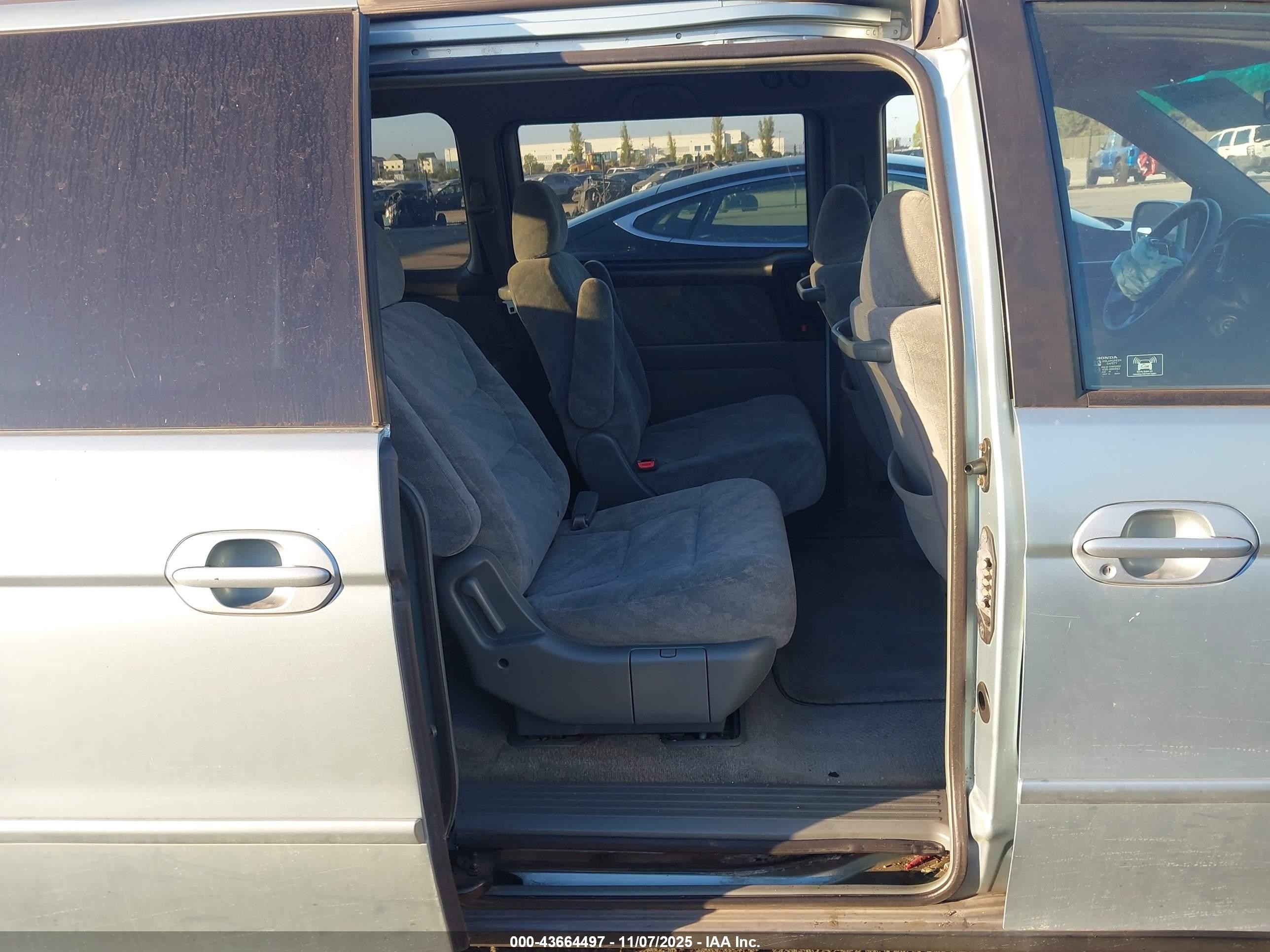 2004 Honda Odyssey Ex Light Blue vin: 5FNRL18674B067019
