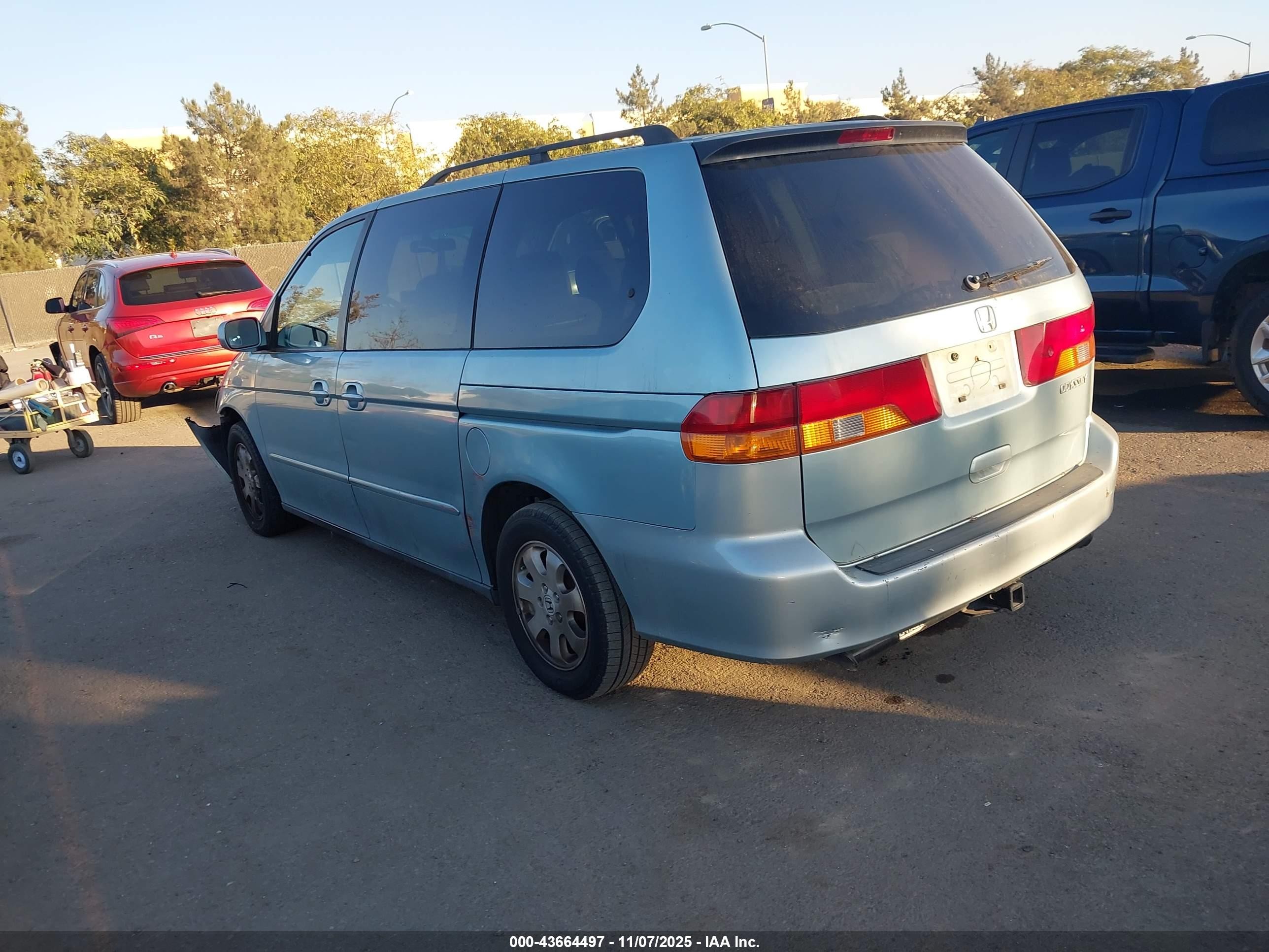 2004 Honda Odyssey Ex Light Blue vin: 5FNRL18674B067019