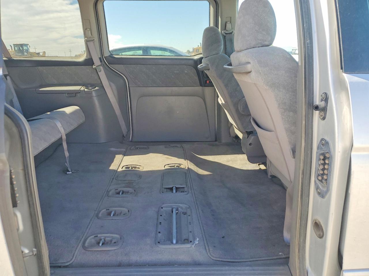2004 Honda Odyssey Ex Серебряный vin: 5FNRL18674B083401
