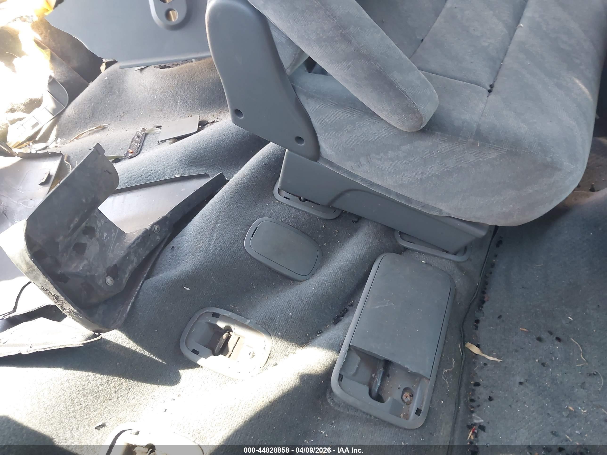 2004 Honda Odyssey Ex Gray vin: 5FNRL18674B141524