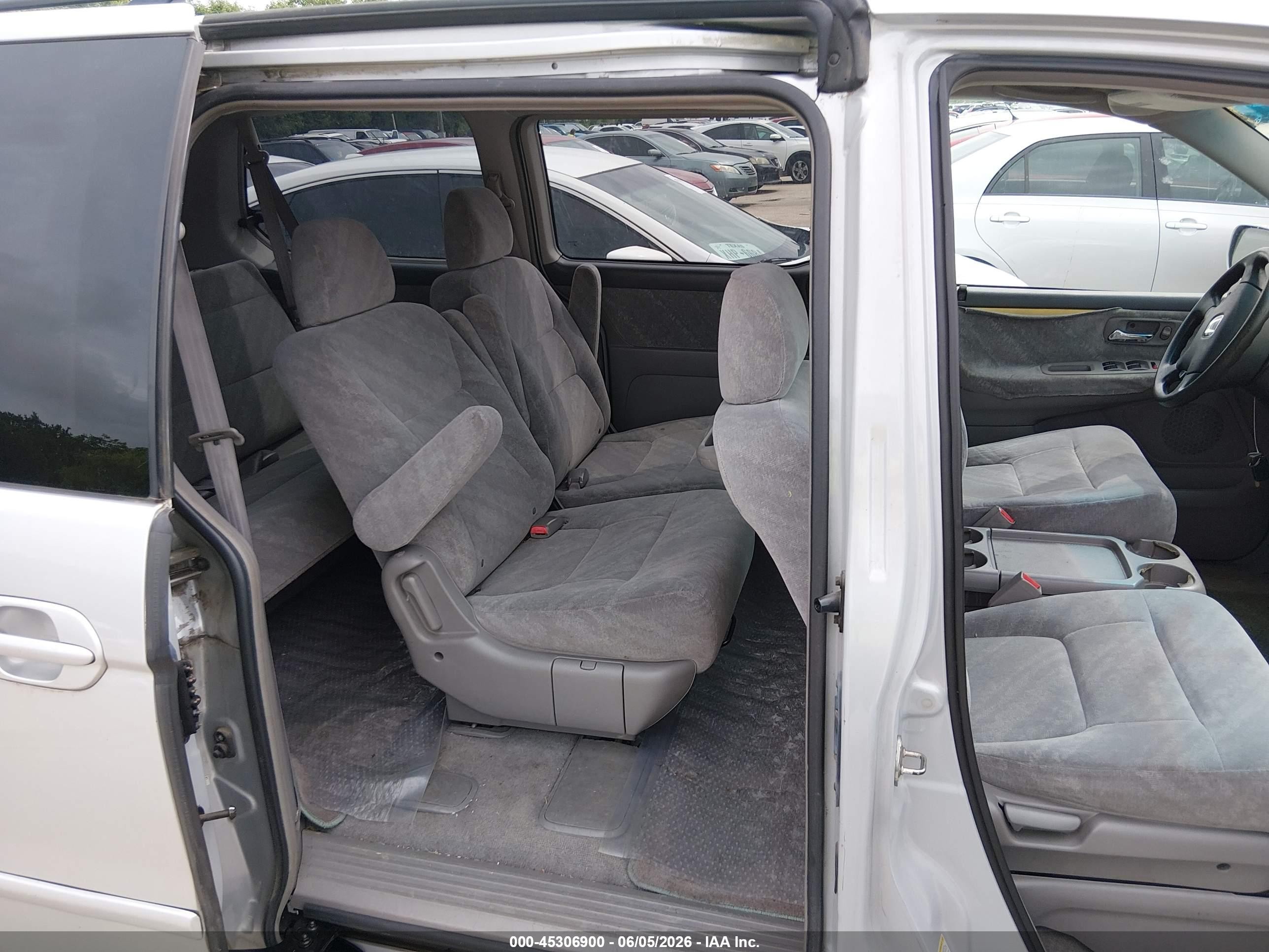 2003 Honda Odyssey Ex Silver vin: 5FNRL18683B086256