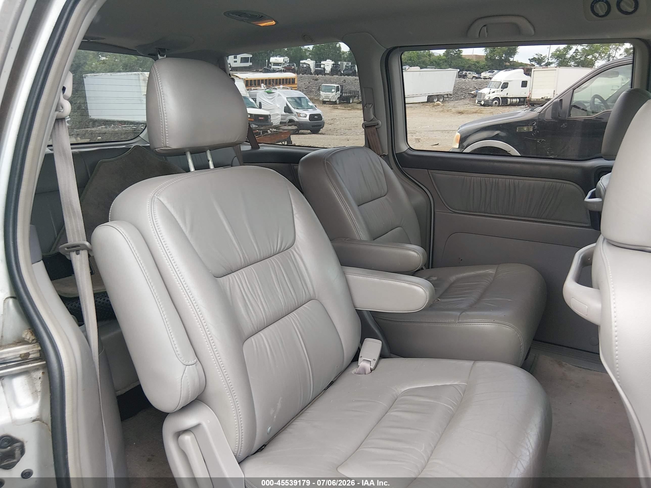 2003 Honda Odyssey Ex-l Silver vin: 5FNRL18793B081821