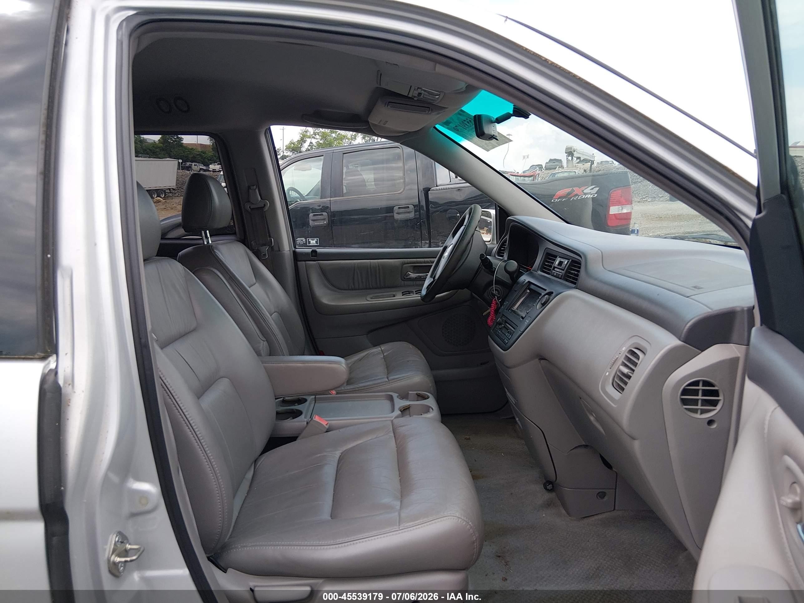 2003 Honda Odyssey Ex-l Silver vin: 5FNRL18793B081821