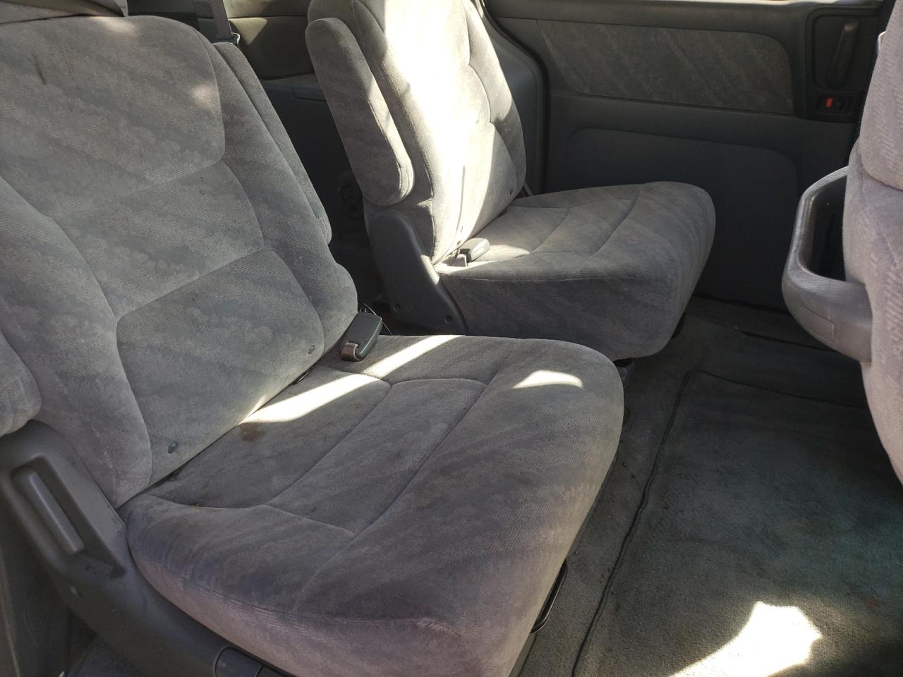 2004 Honda Odyssey Ex Blue vin: 5FNRL18874B111456