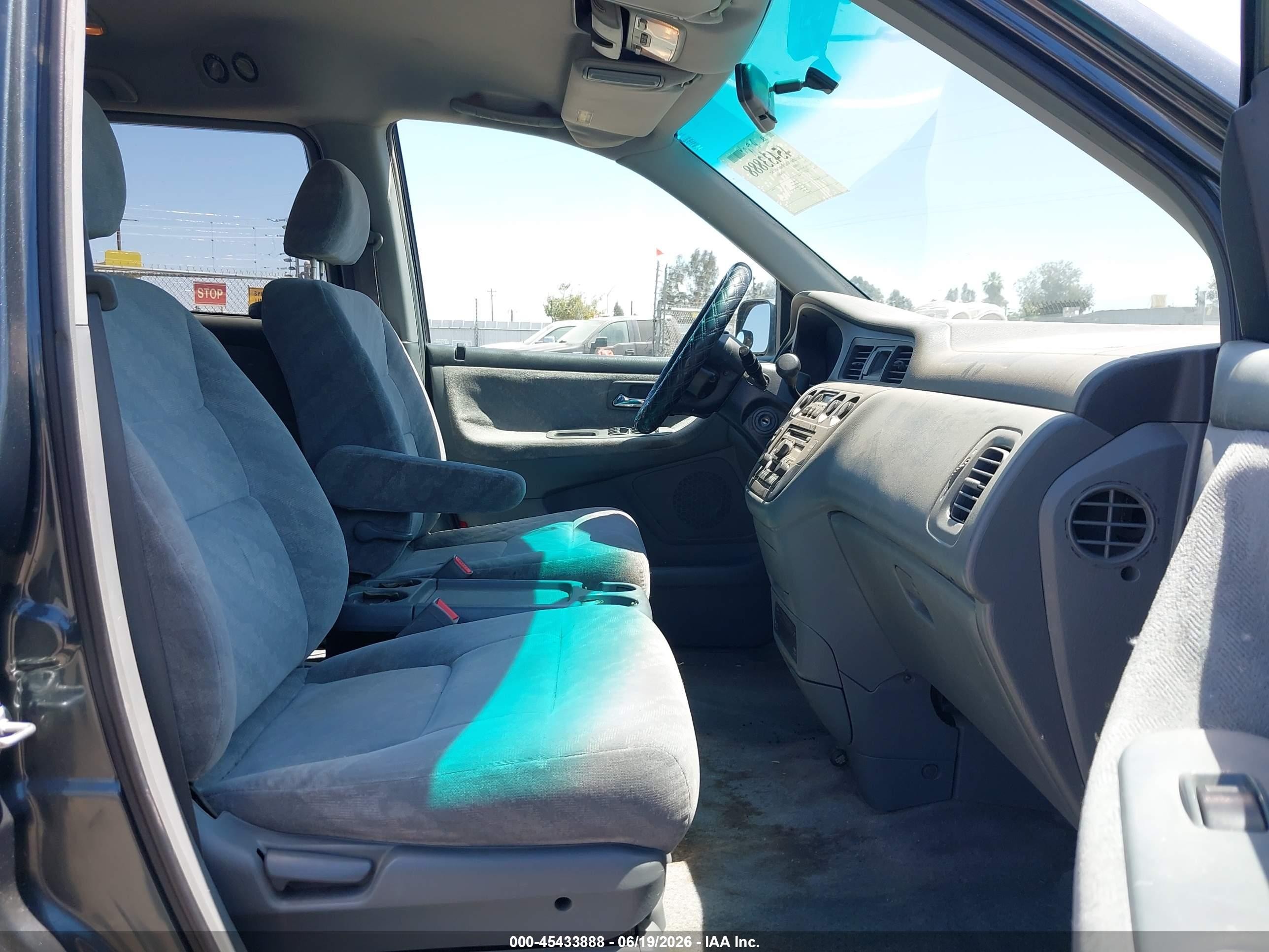2004 Honda Odyssey Ex Blue vin: 5FNRL18874B124496