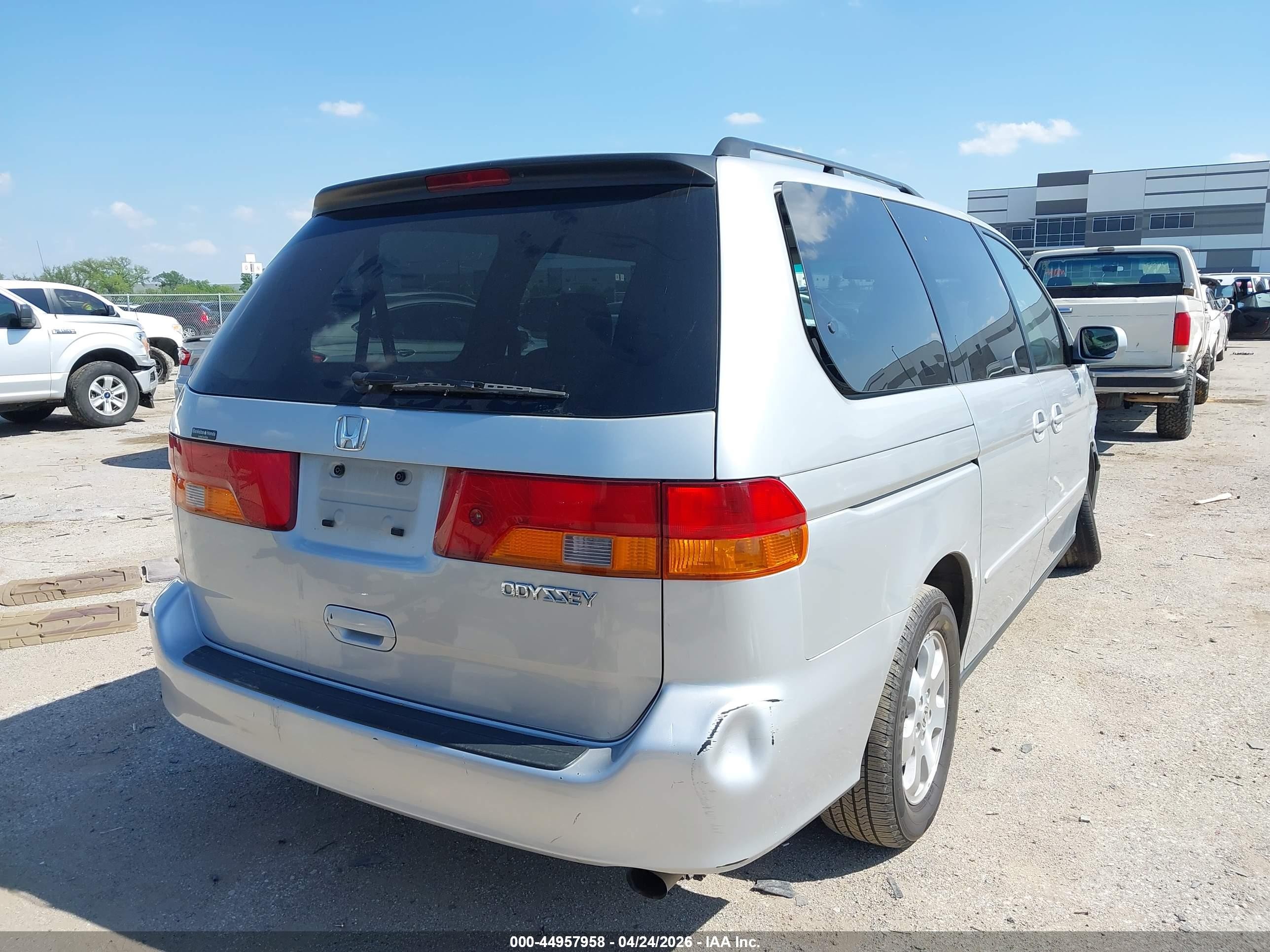 2004 Honda Odyssey Ex Silver vin: 5FNRL18884B147317